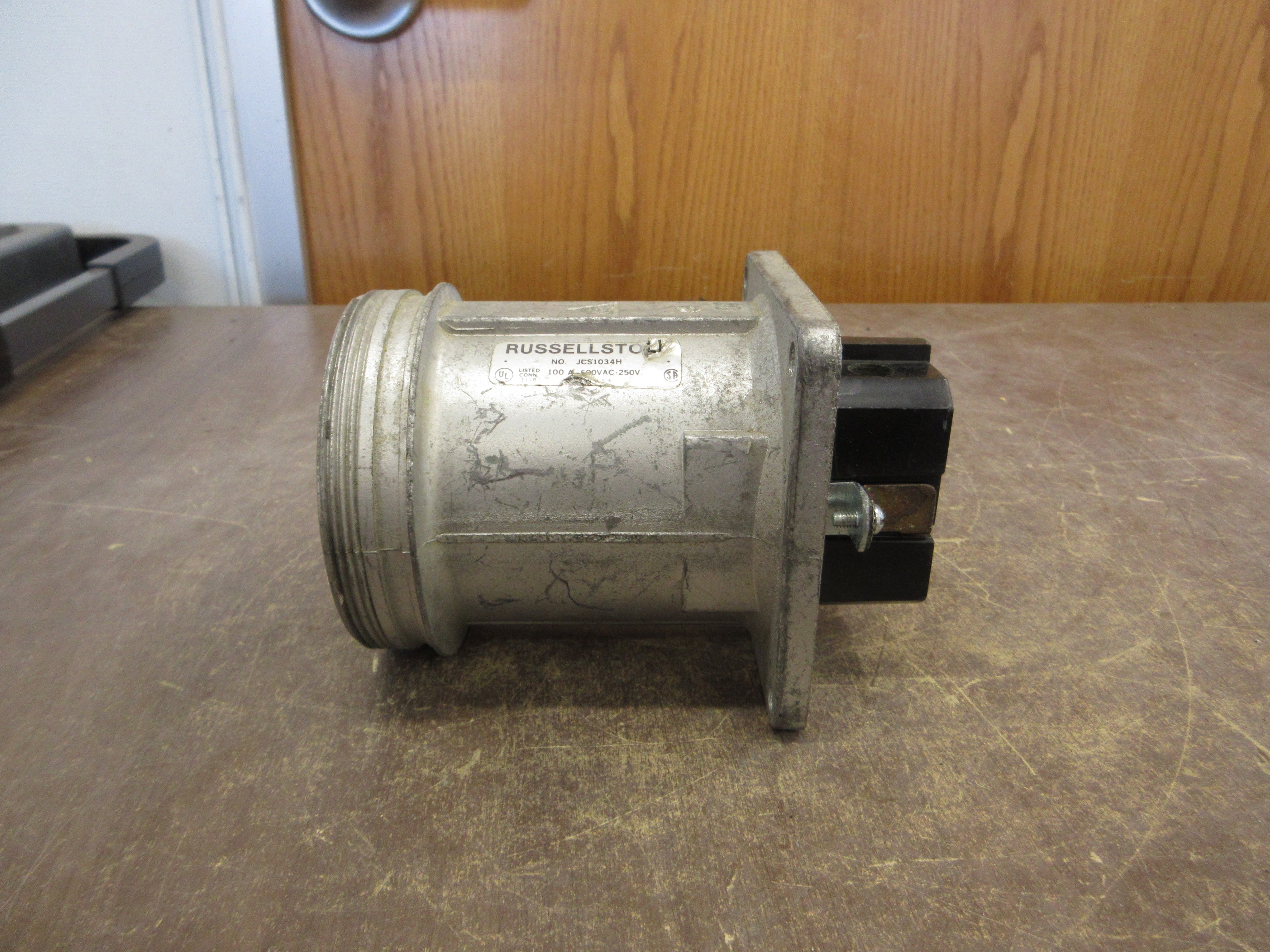 Russellstoll Receptacle JCS1034H 100A 600V 3P 4W Used