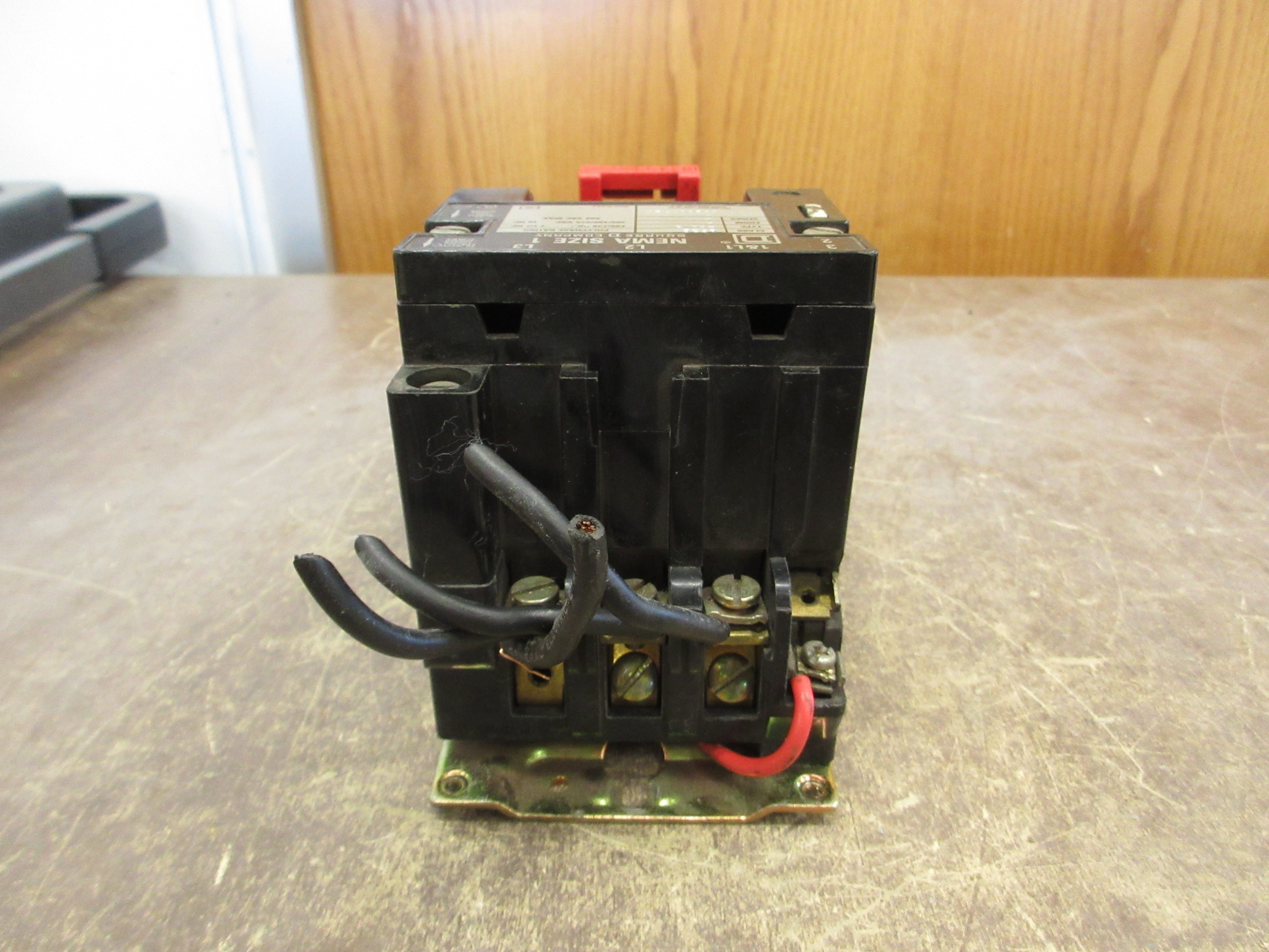 Square D Size 1 Starter 8536 SC0 3 Ser. A 120V Coil Used