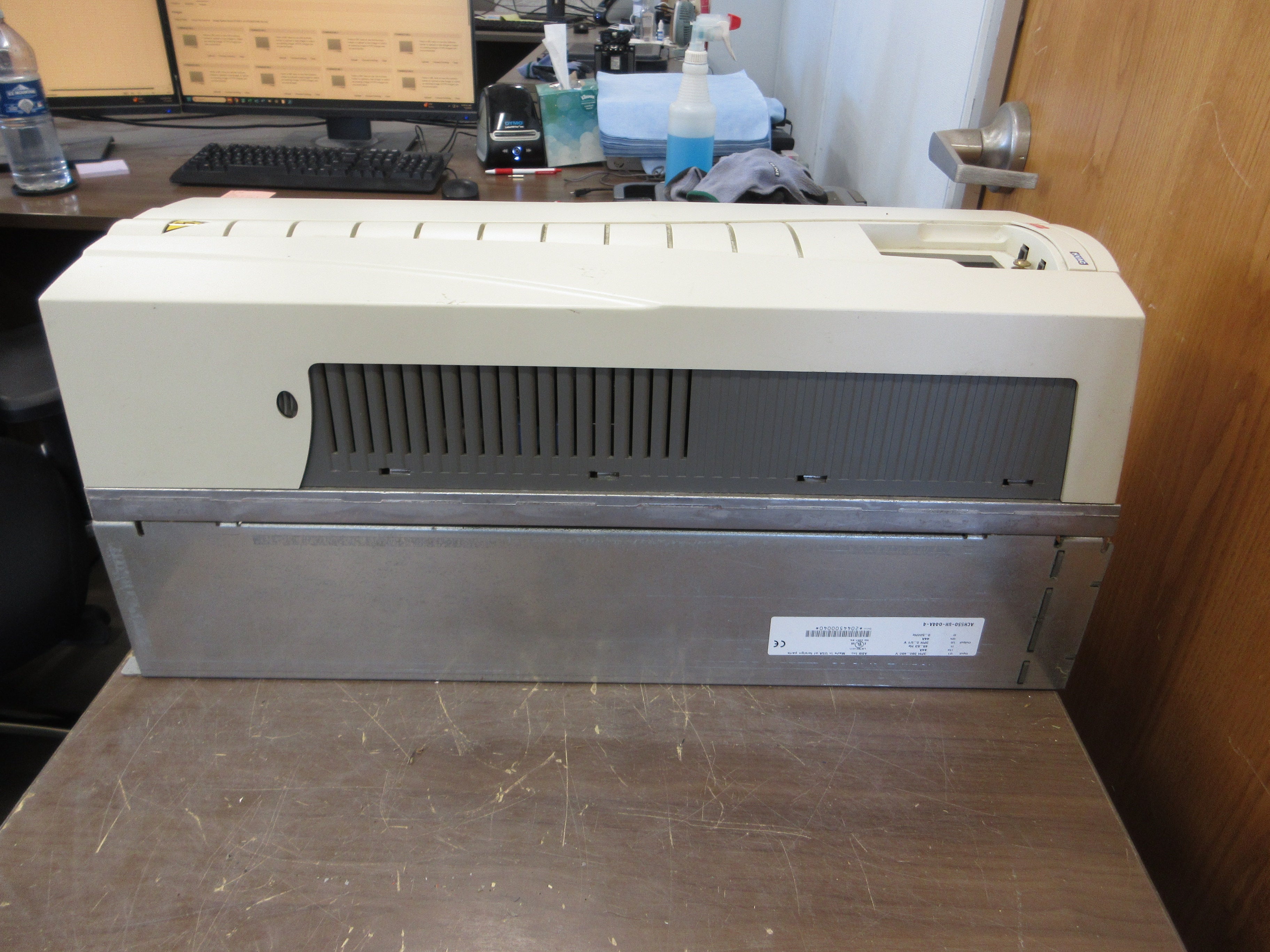 ABB ACH550 AC Drive ACH550-UH-044A-4 30HP 3Ph *No Keypad* Used