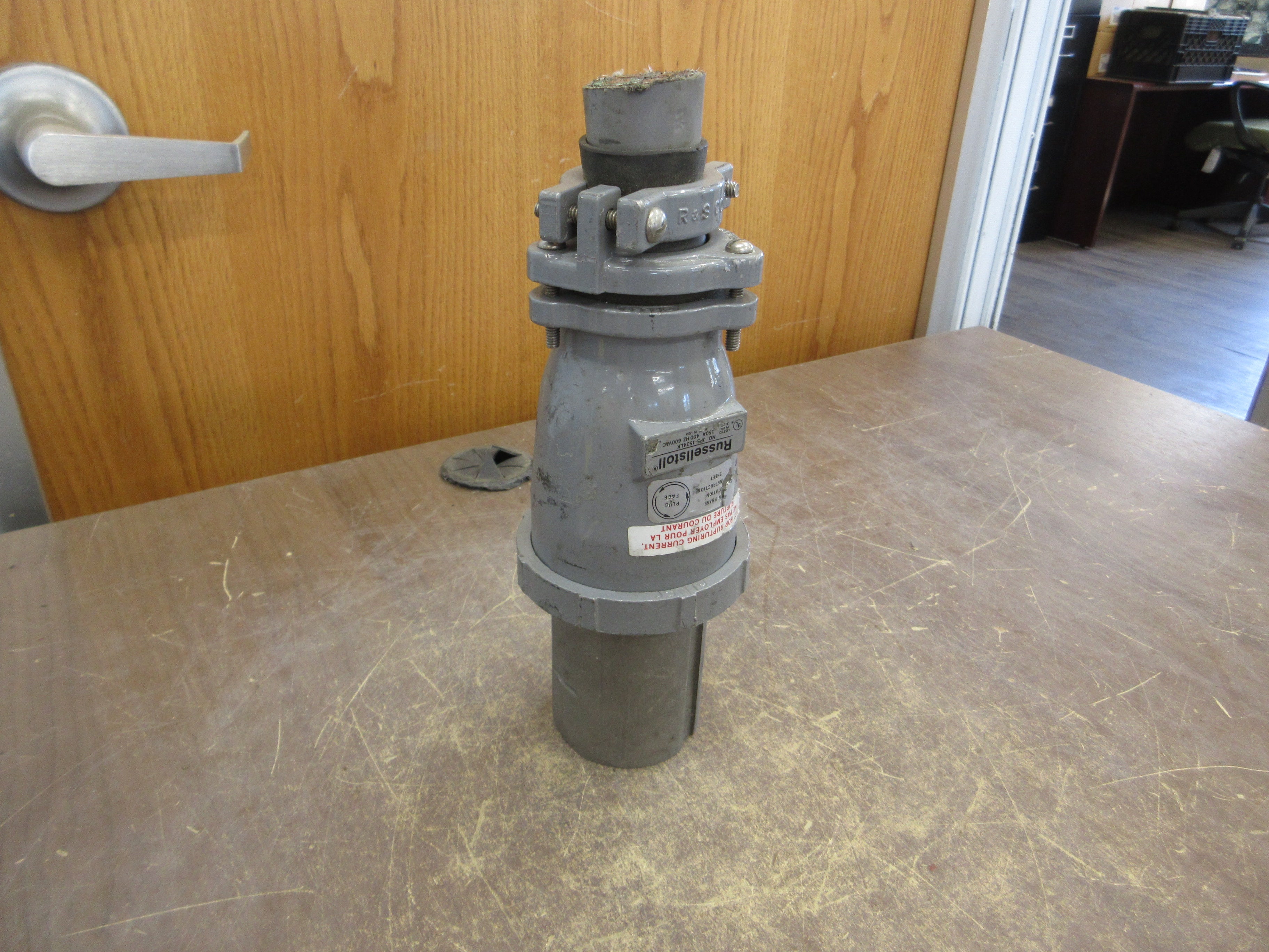 Russellstoll Plug JPS-1534LK 150A 600V 400Hz Wire-End Used