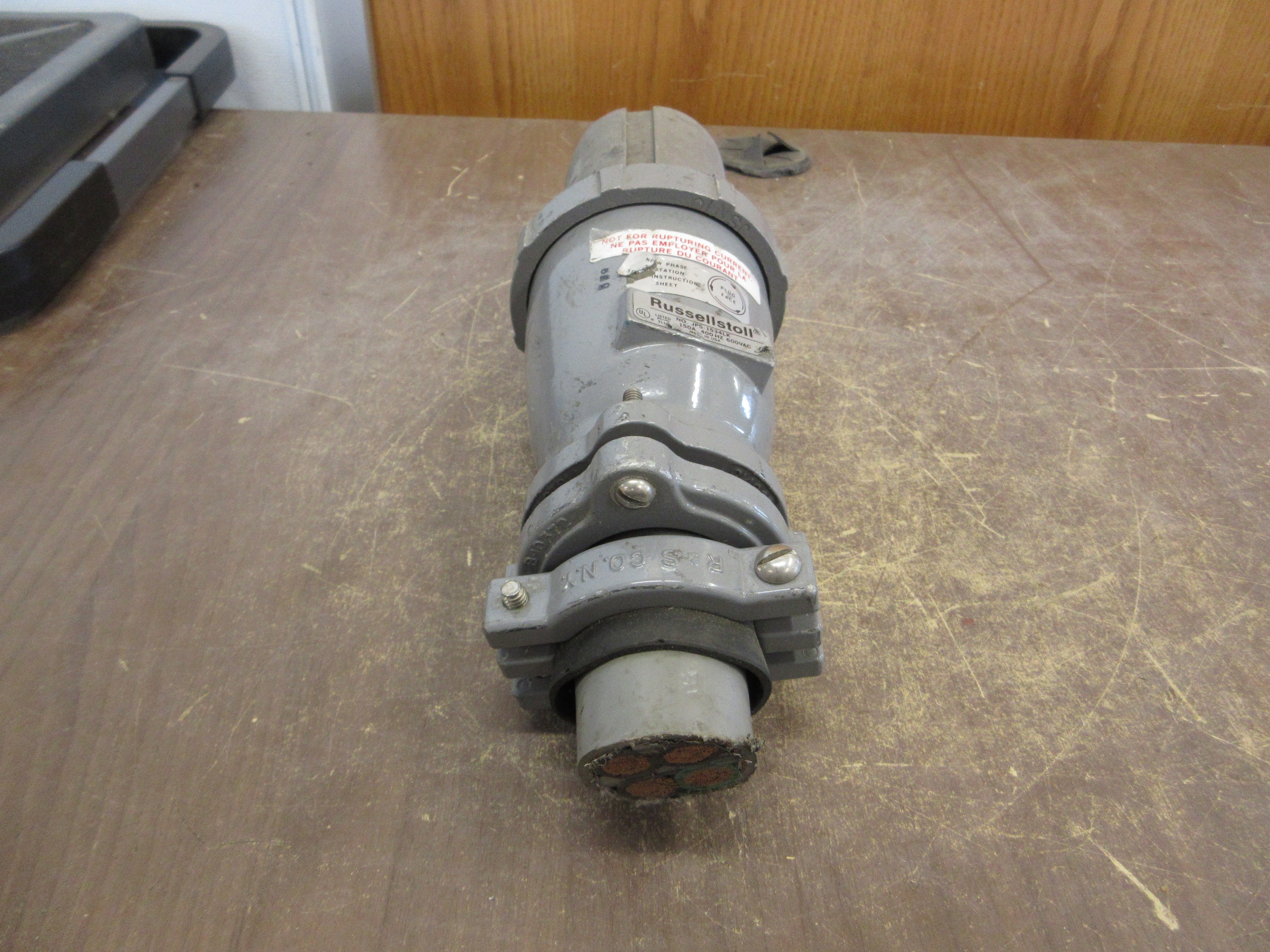 Russellstoll Plug JPS-1534LK 150A 600V 400Hz Wire-End Used