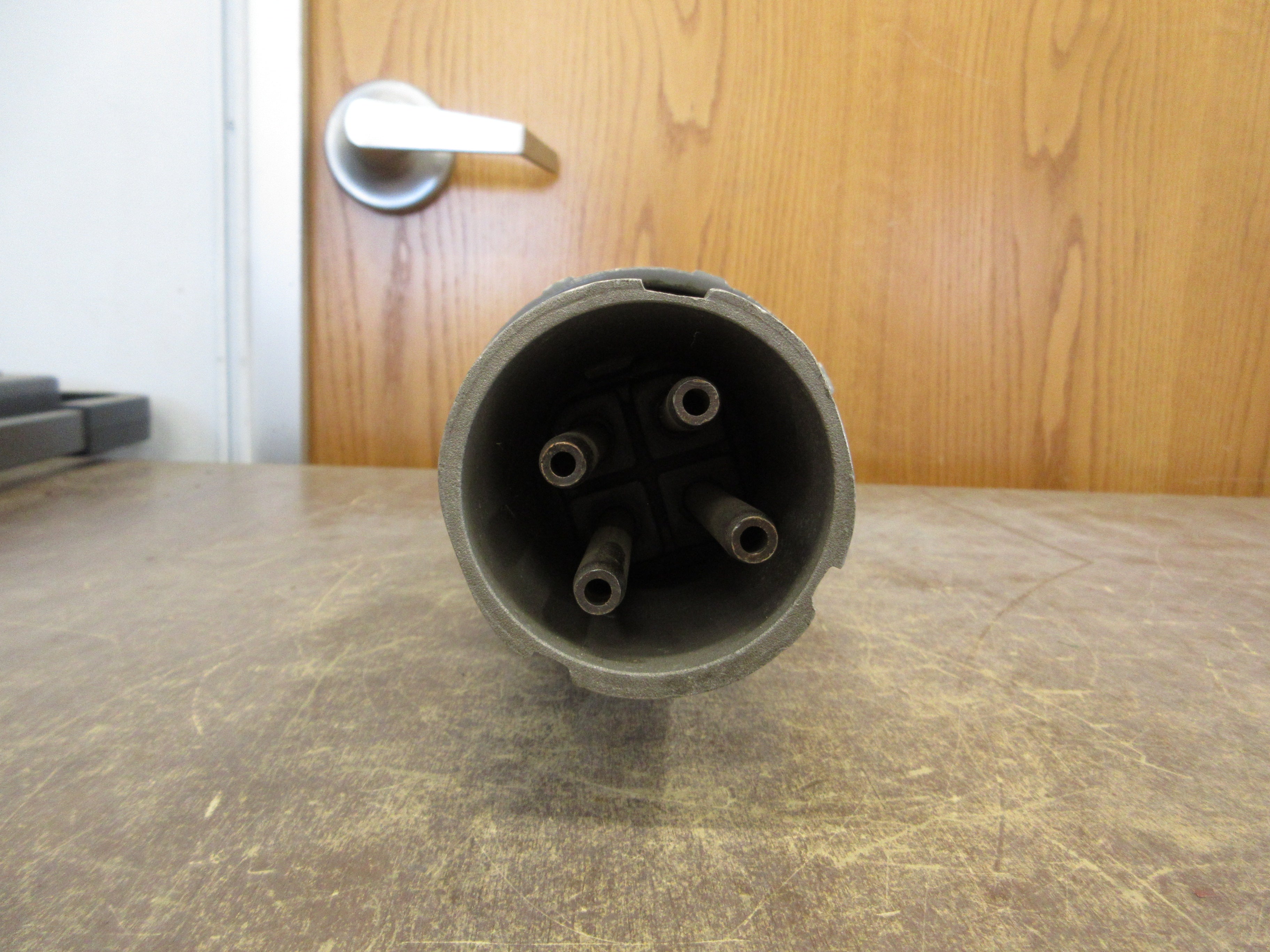 Russellstoll Plug JPS-1534LK 150A 600V 400Hz Wire-End Used