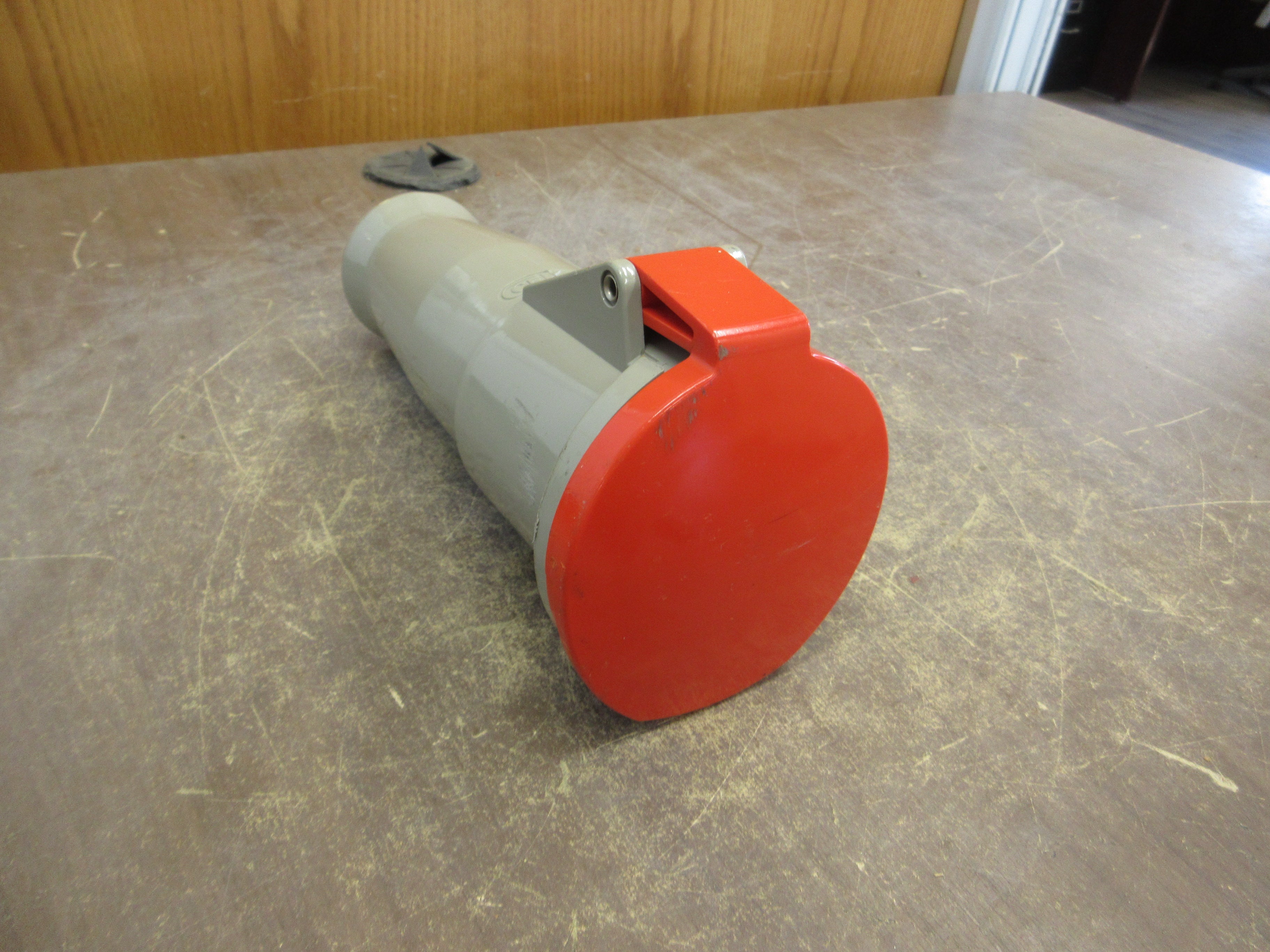 Elektra Tailfingen Connector 82184 63A 240/415V 3P+N Used