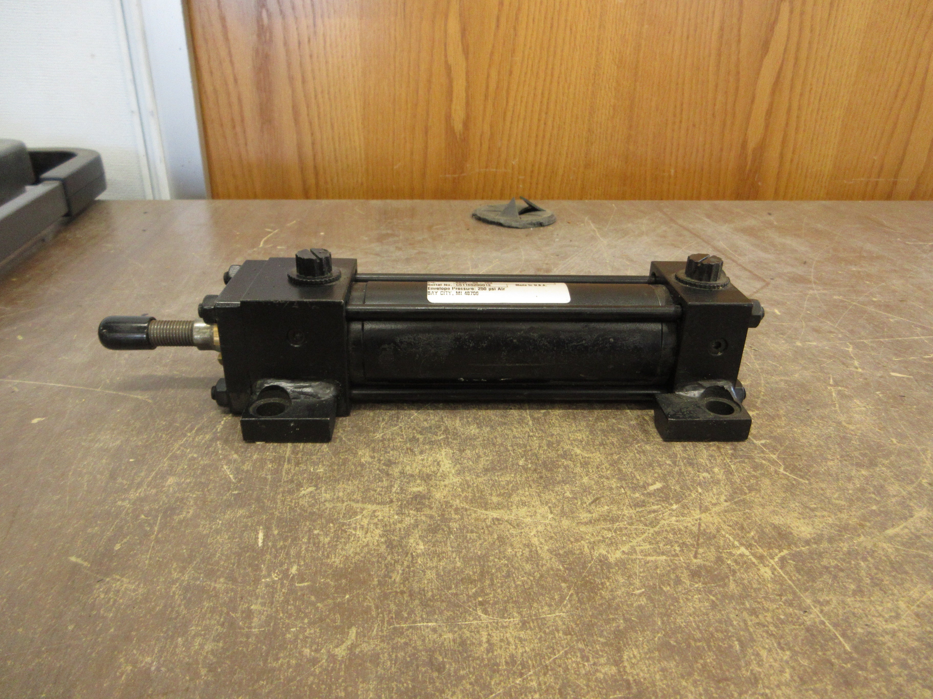 RWC Air Cylinder 8902-06-103 250PSI Used