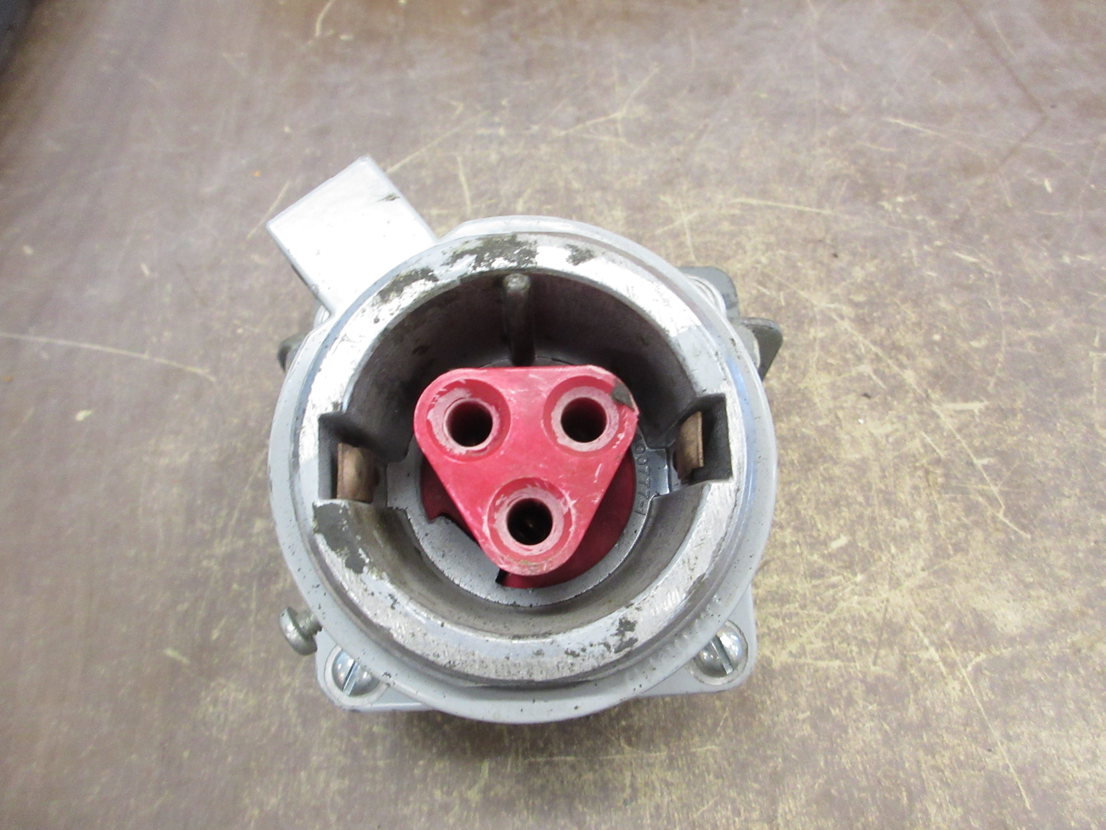 Crouse-Hinds Receptacle AR331 30A 600V 3W 3P *Missing Cover Hinge* Used