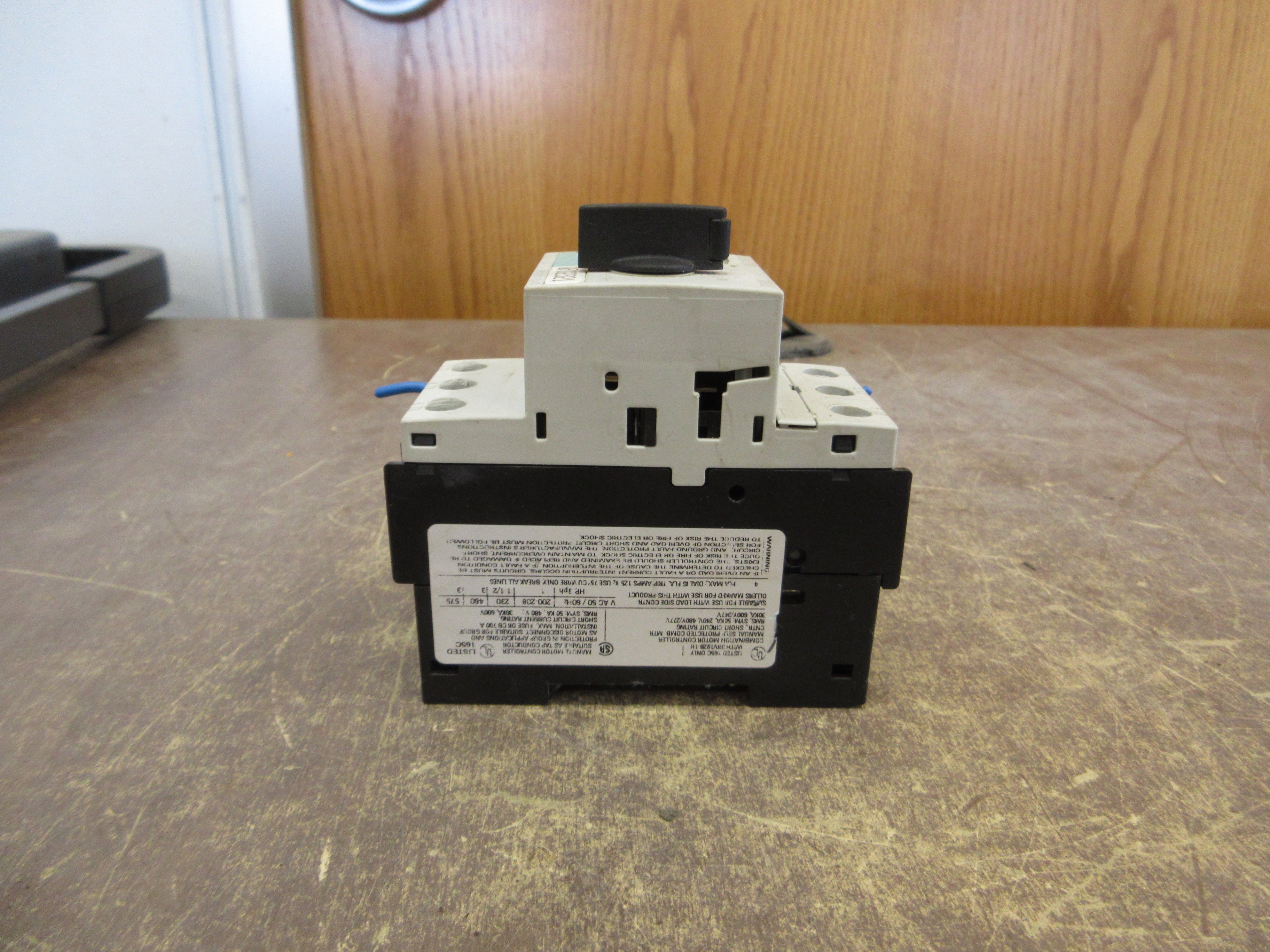 Siemens Motor Protector 3RV1021-1EA10 Trip: 2.8-4A Used