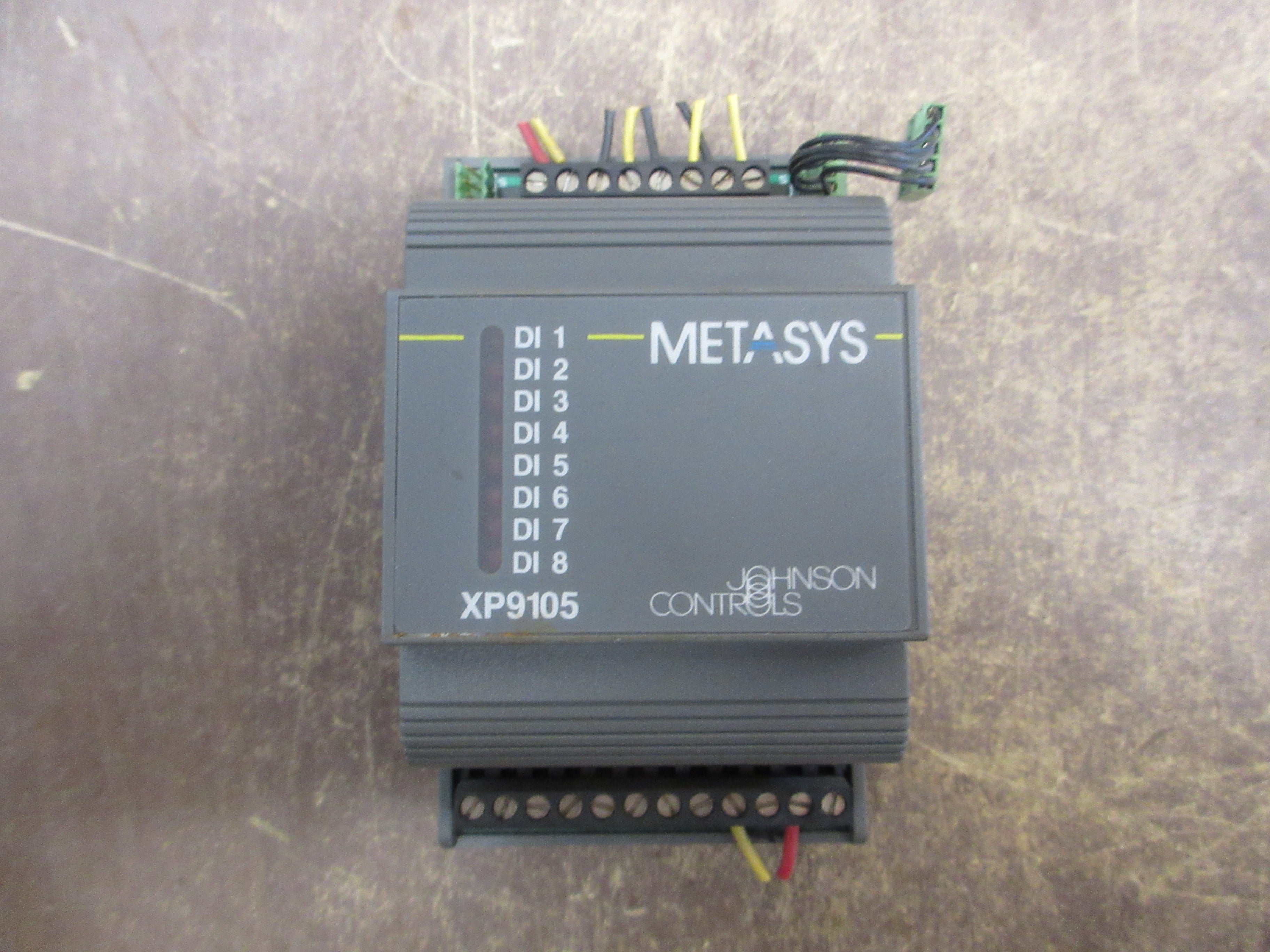 Johnson Controls Metasys Expansion Module XP-9105-8004 *No Terminal Covers* Used