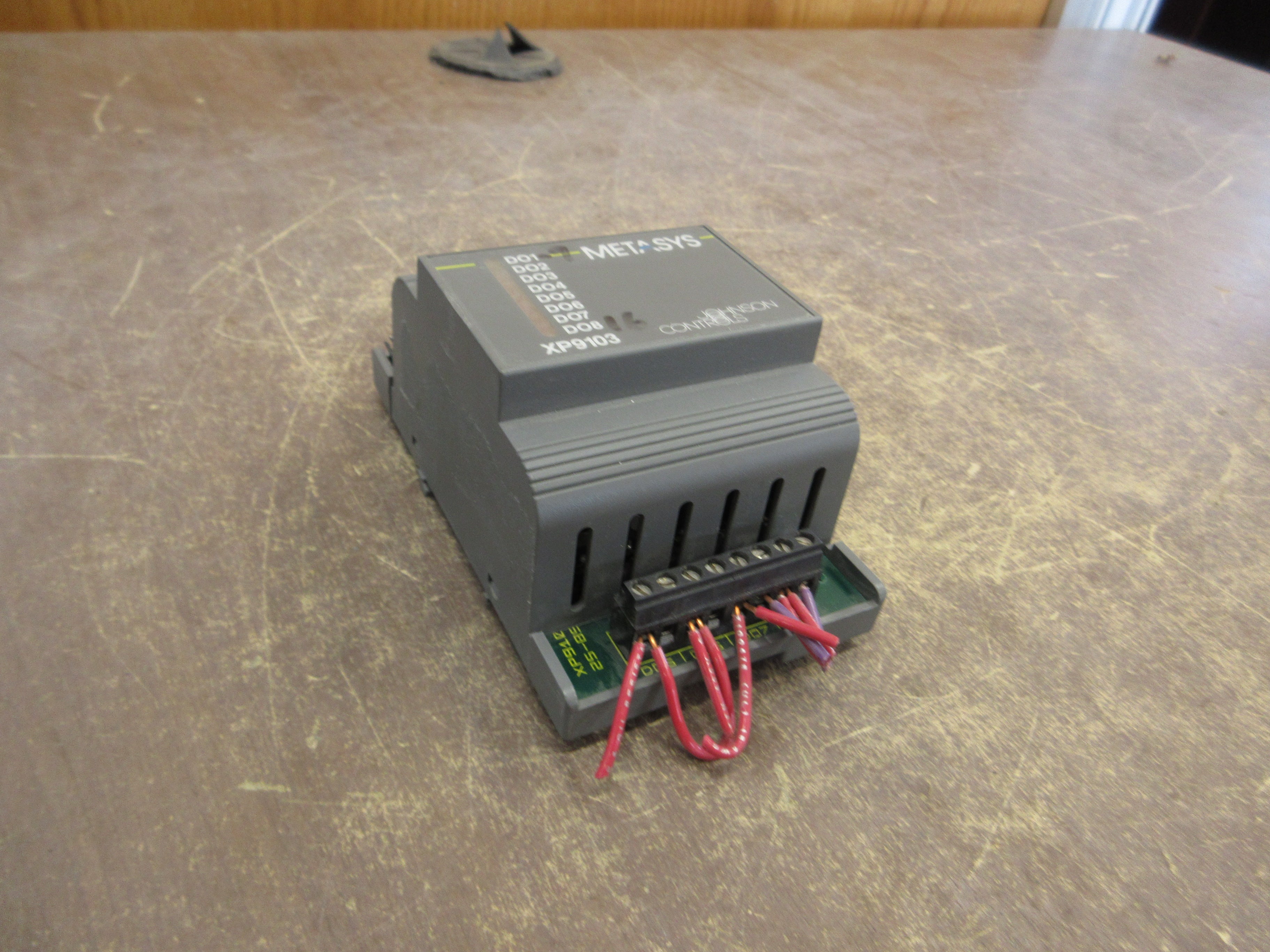 Johnson Controls Metasys XT9103 Expansion Module XP-9103-8004 Used