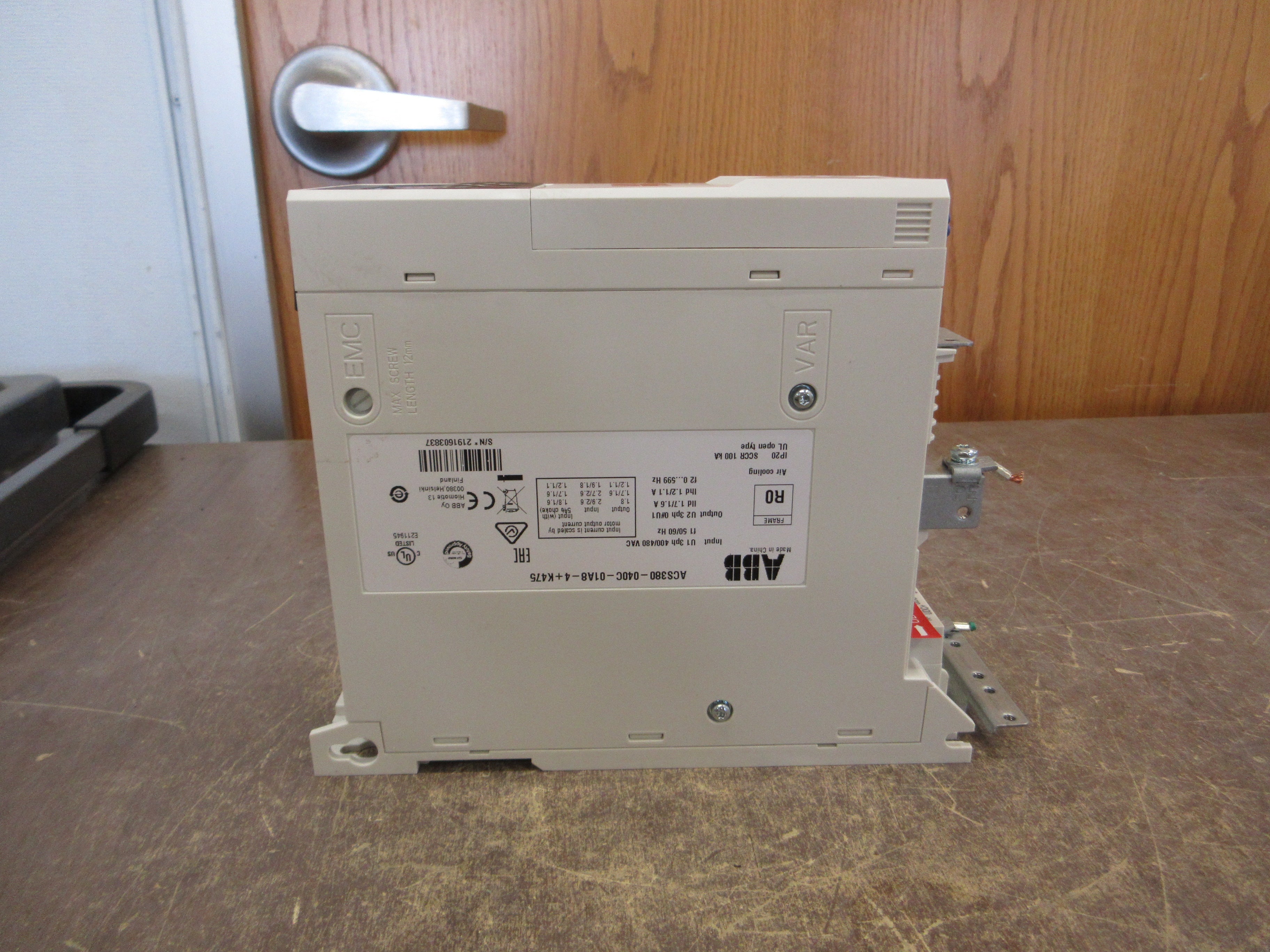 ABB ACS380 AC Drive ACS380-040C-01A8-4+K475 0.75HP 3Ph Used
