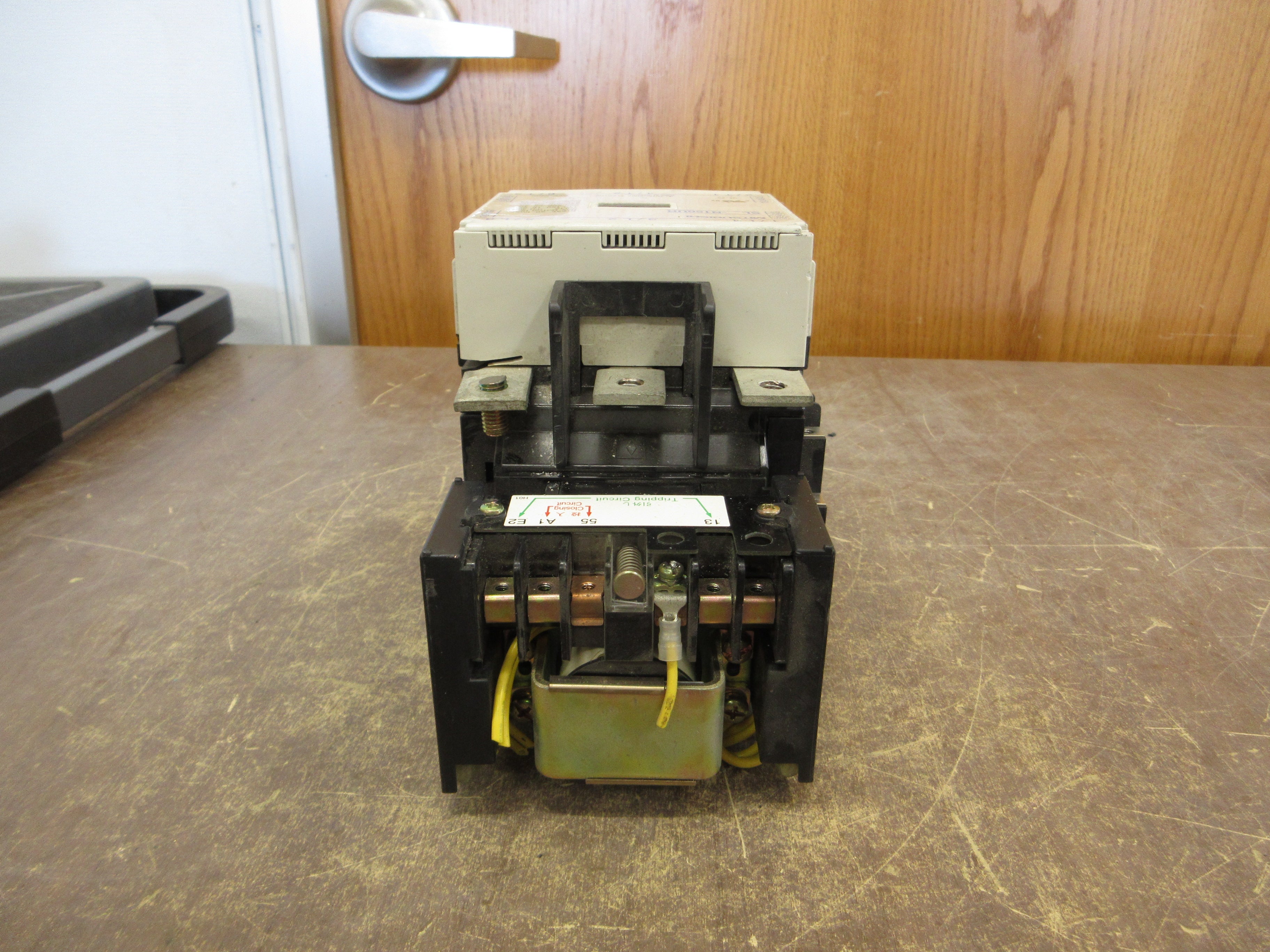 Mitsubishi Latch Contactor SL-N150UR 200-240VAC/200-220VDC Coil 150A 600V Used