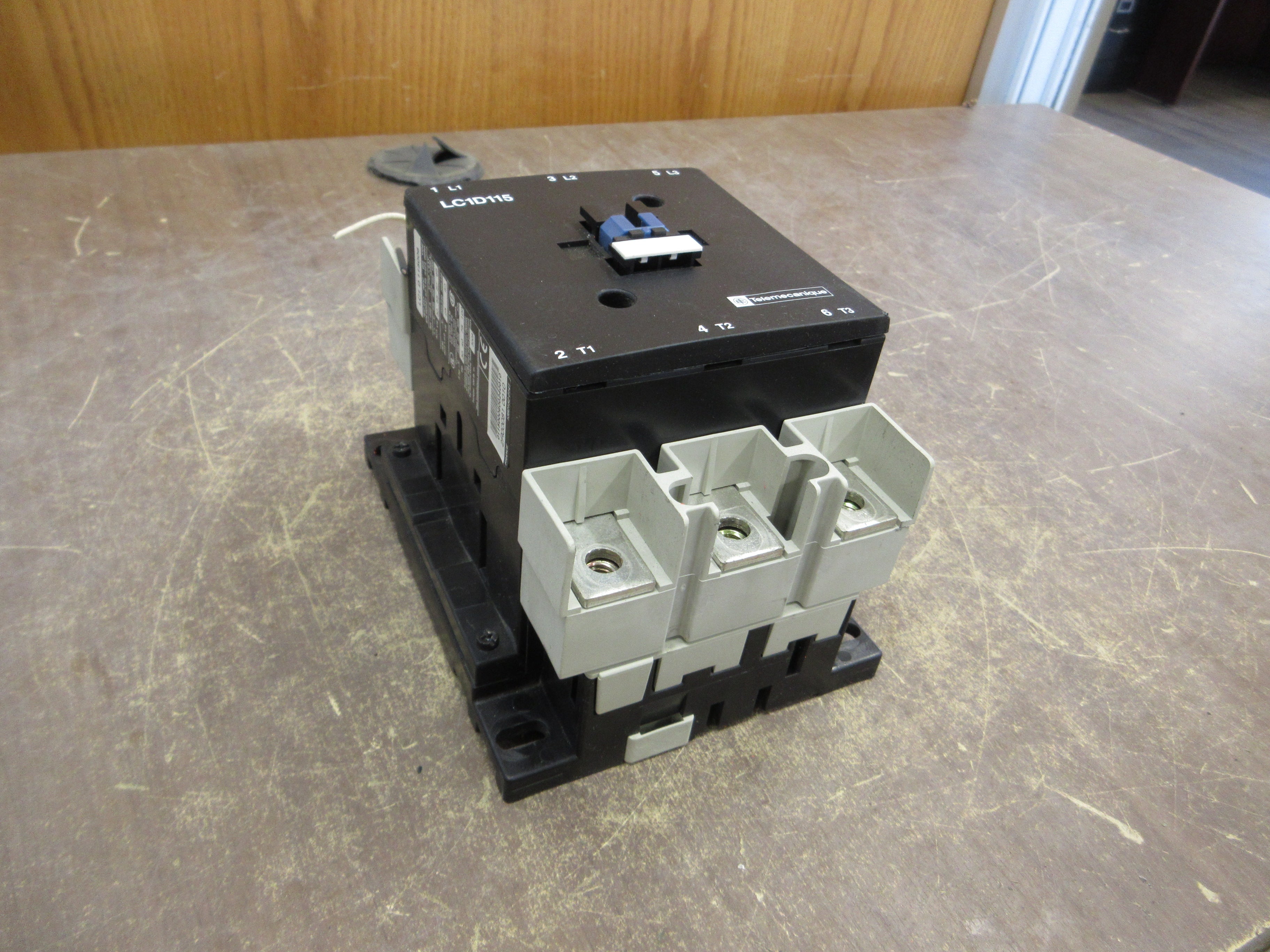 Telemecanique Contactor LC1D115006 24V Coil 160A 600V Used