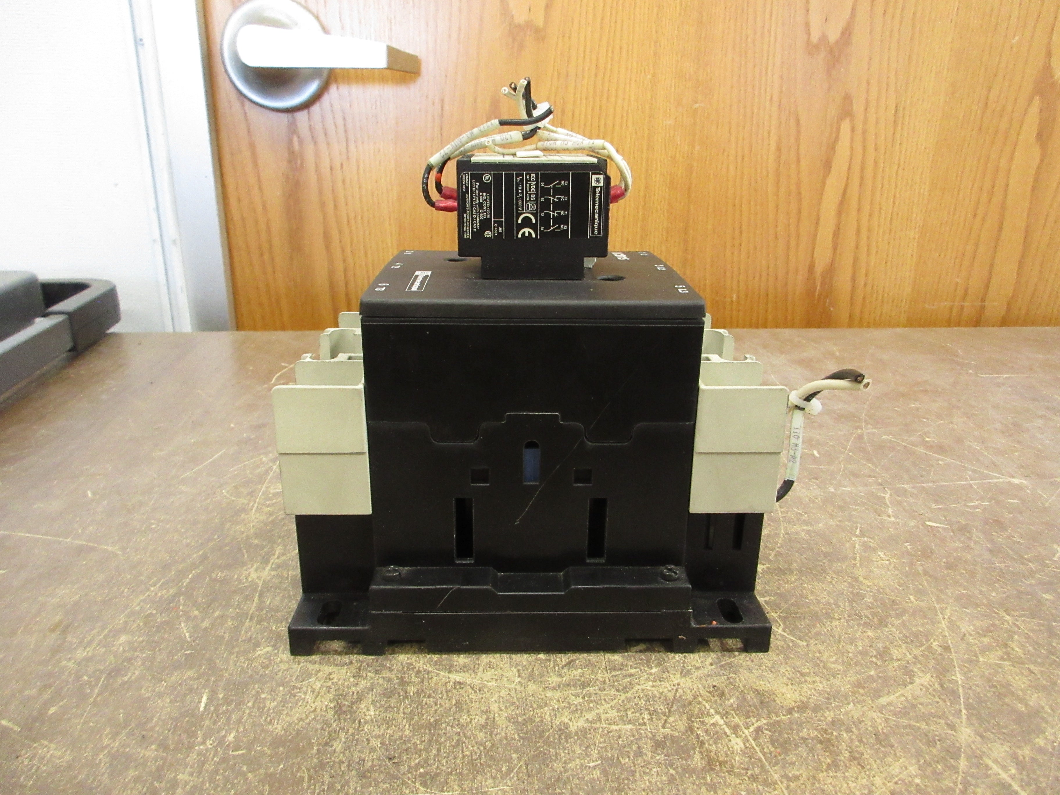 Telemecanique Contactor LC1D115006 24V Coil 160A 600V w/ Aux Contact Block Used