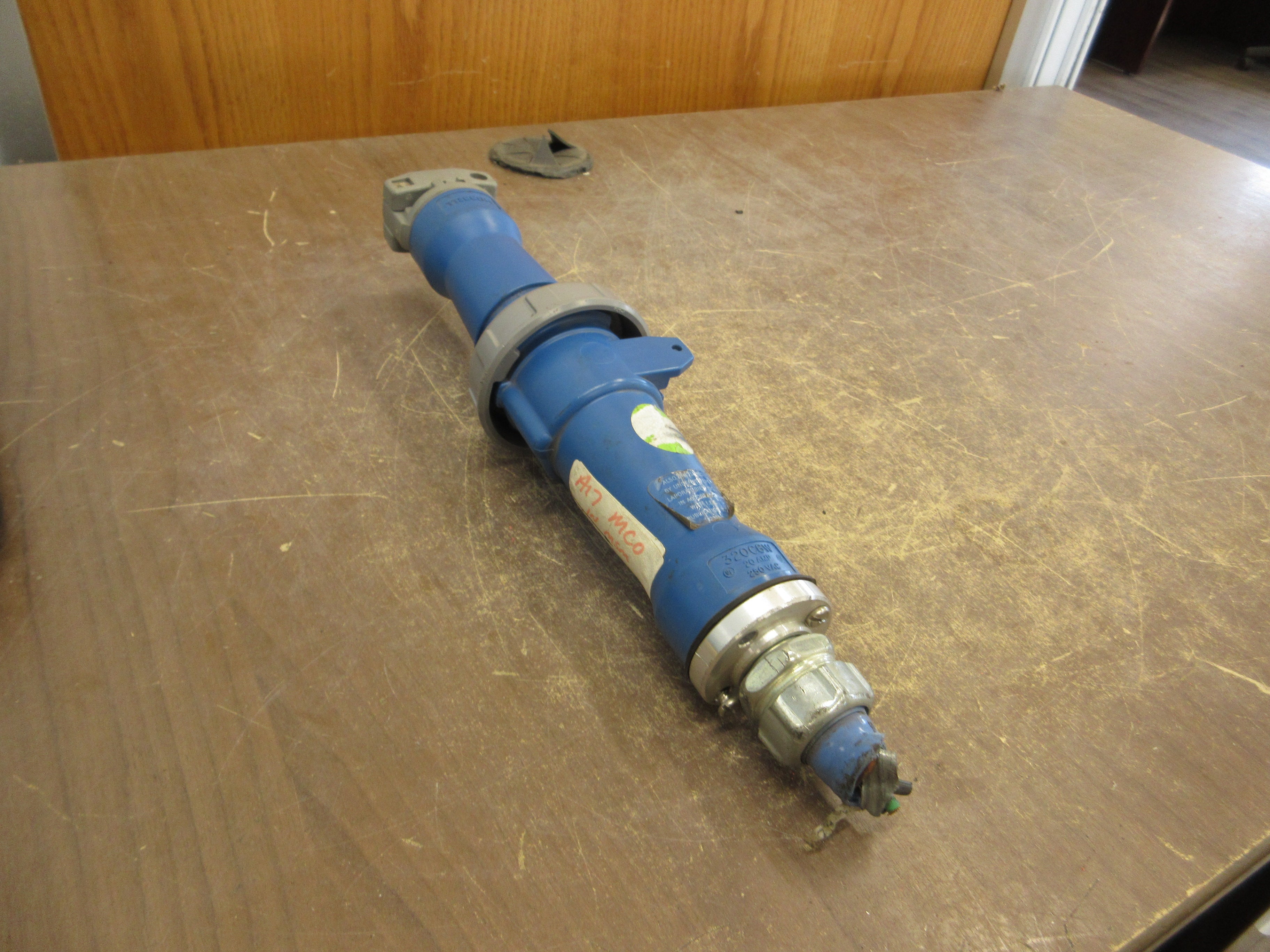 Hubbell Plug & Receptacle Set 320C6W 20A 250V *No Cover* Used