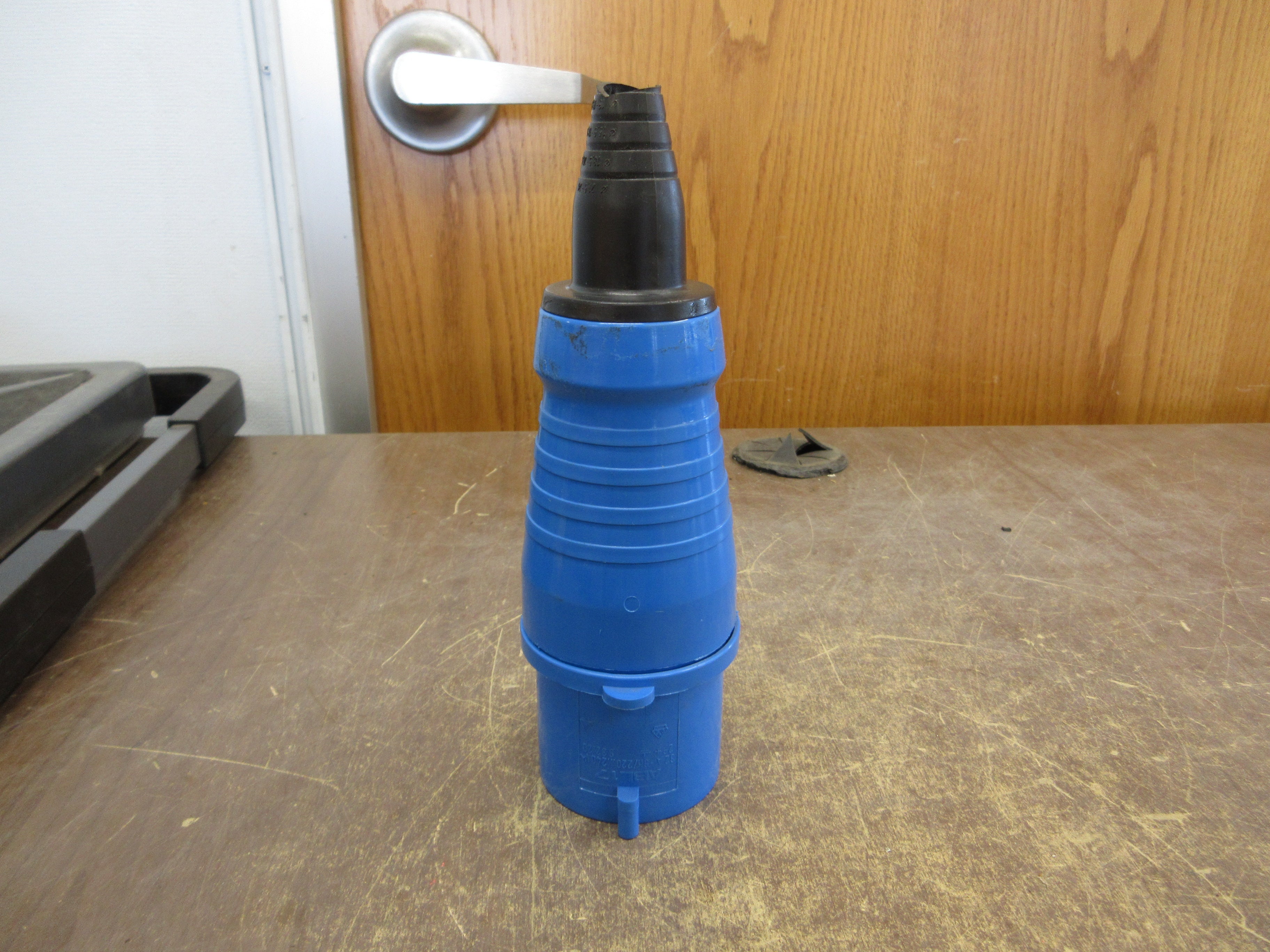 ABL17 Plug S 32.20 32A 220-240V 2P+G Used