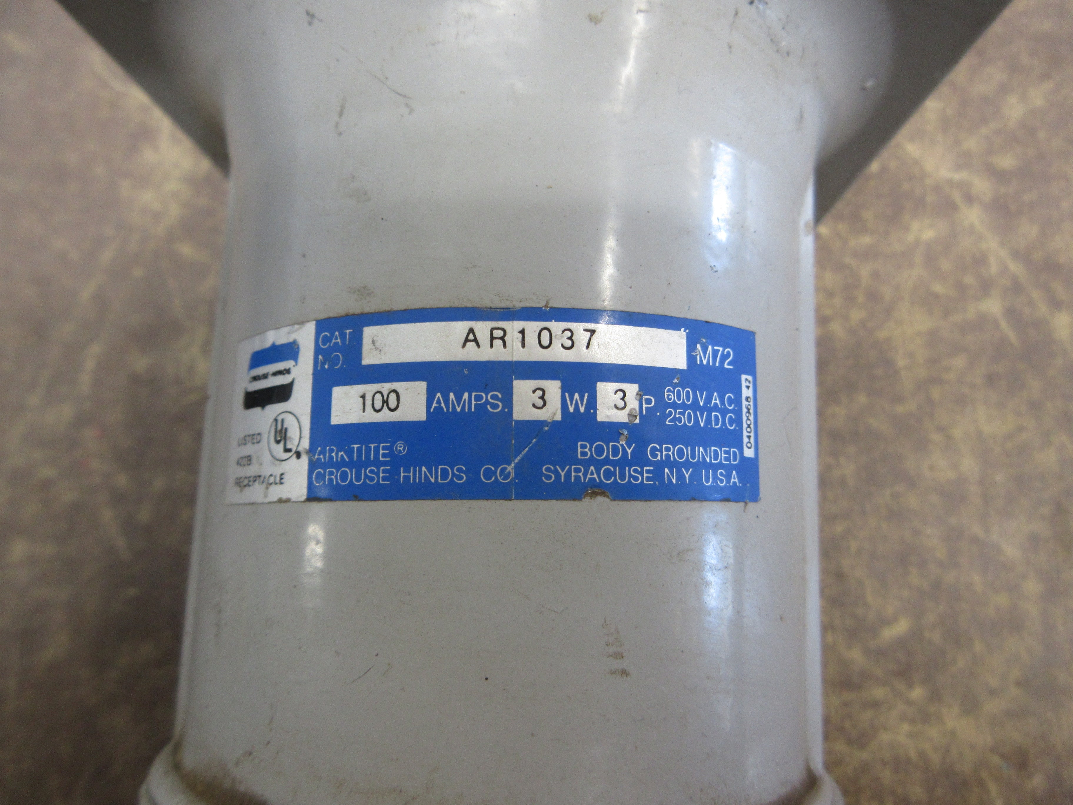 Crouse-Hinds Arktite Receptacle AR1037 M72 100A 600V 3W 3P Used