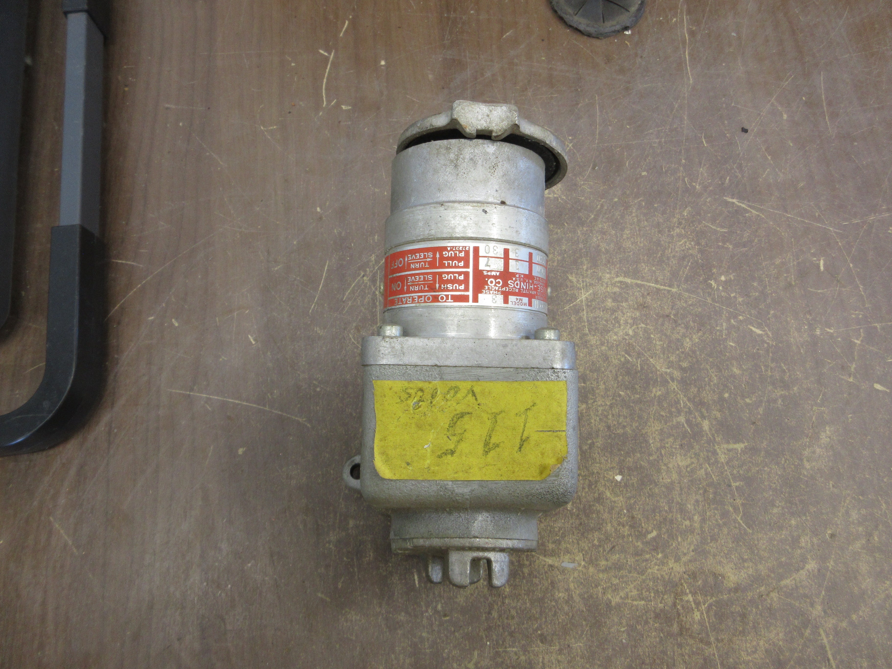 Crouse-Hinds Arktite Receptacle CESD2214NX Model M4 30A 230/460V 60Hz 3Ph Used