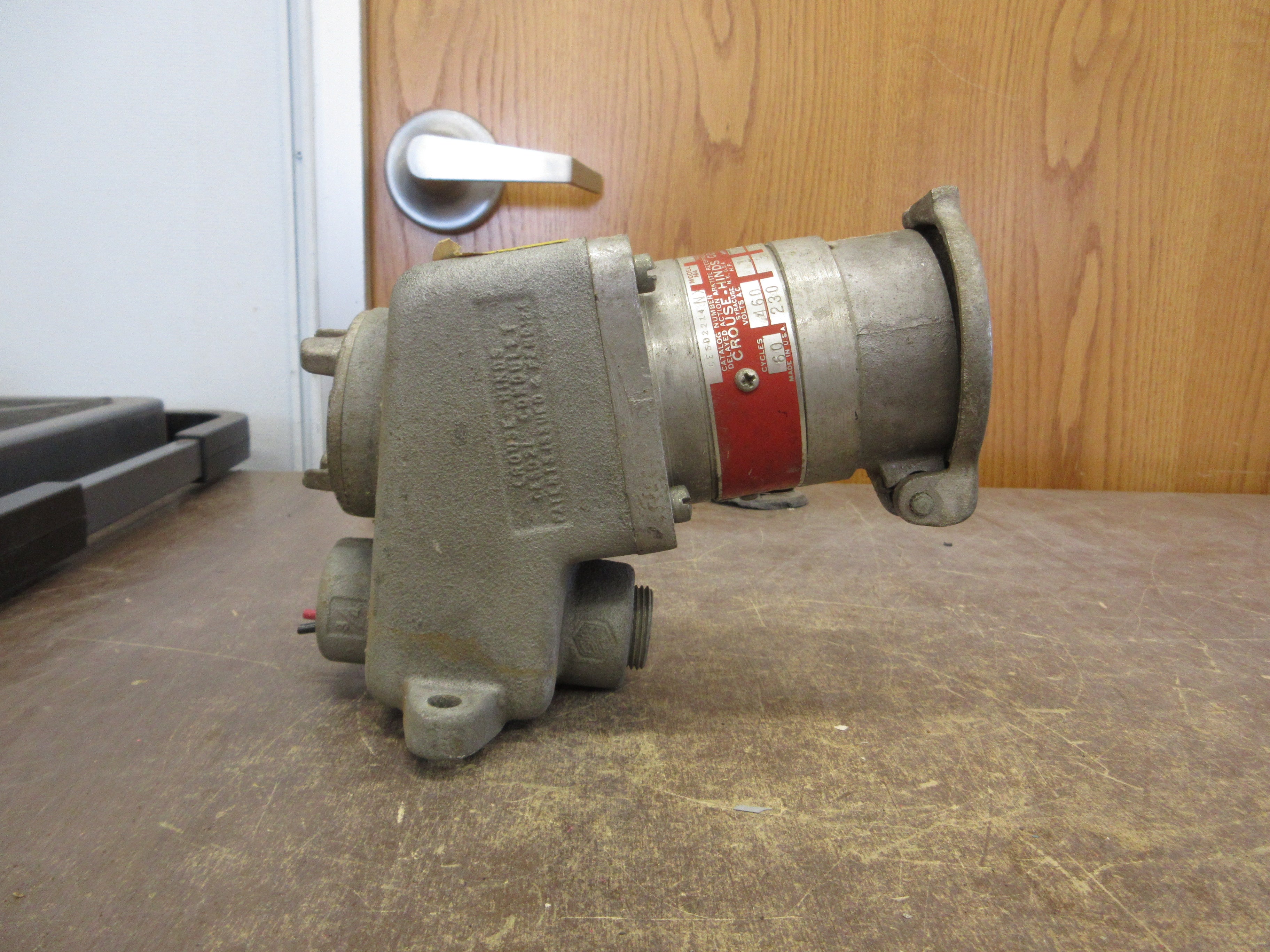 Crouse-Hinds Arktite Receptacle CESD2214NX Model M4 30A 230/460V 60Hz 3Ph Used