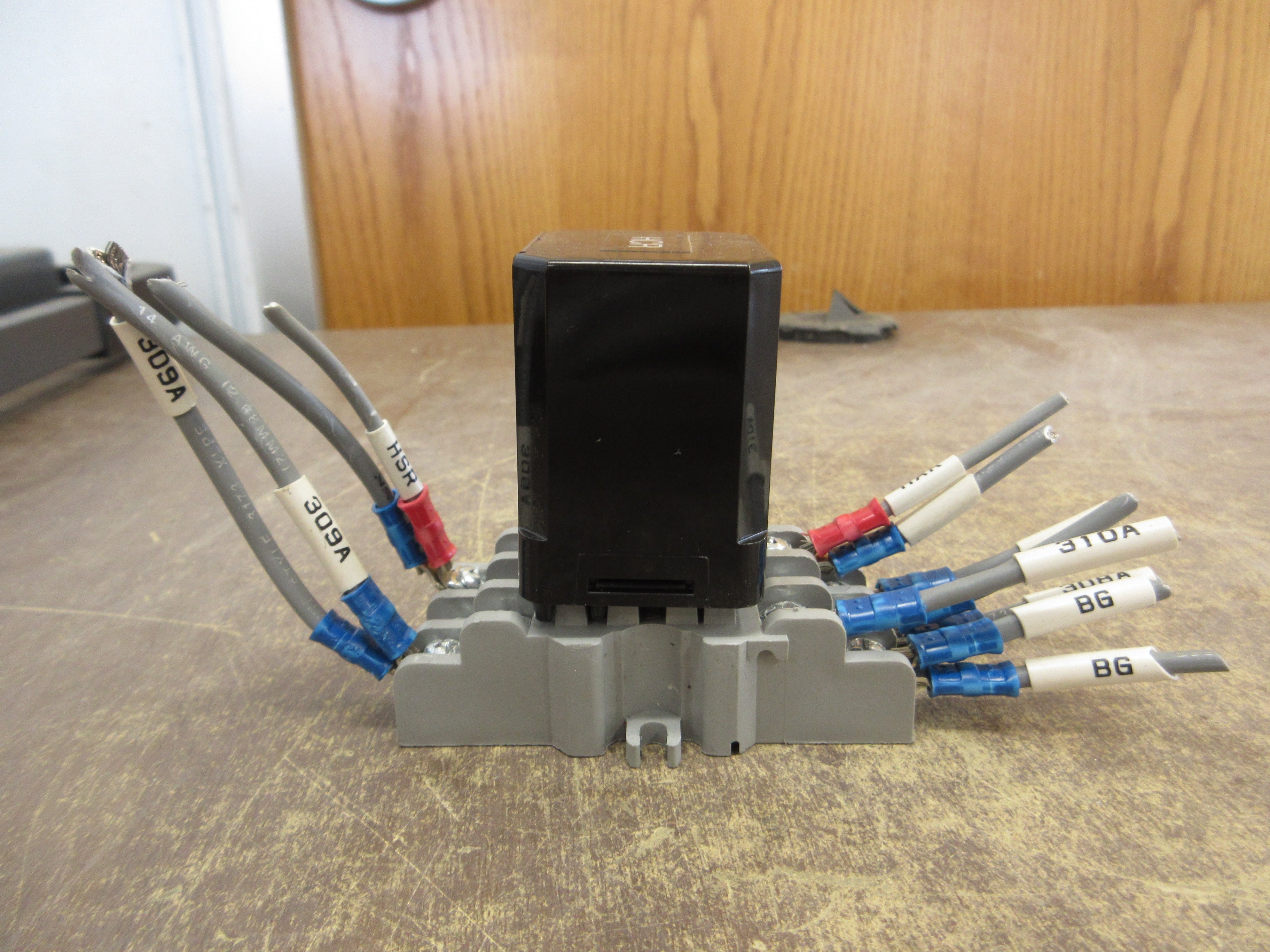 Russelectric Relay HCR w/ Base Used