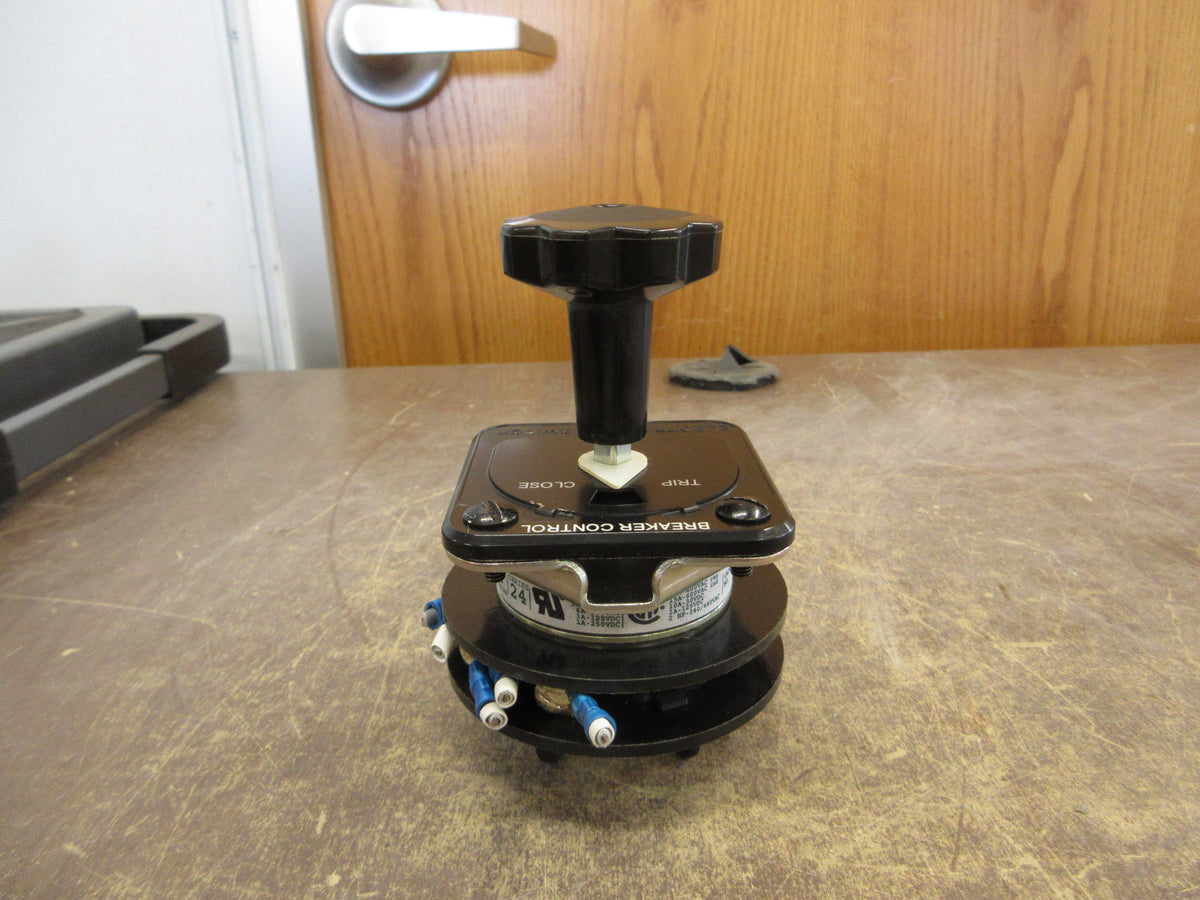 Electroswitch Series 24 Breaker Control Rotary Switch 2440D Used