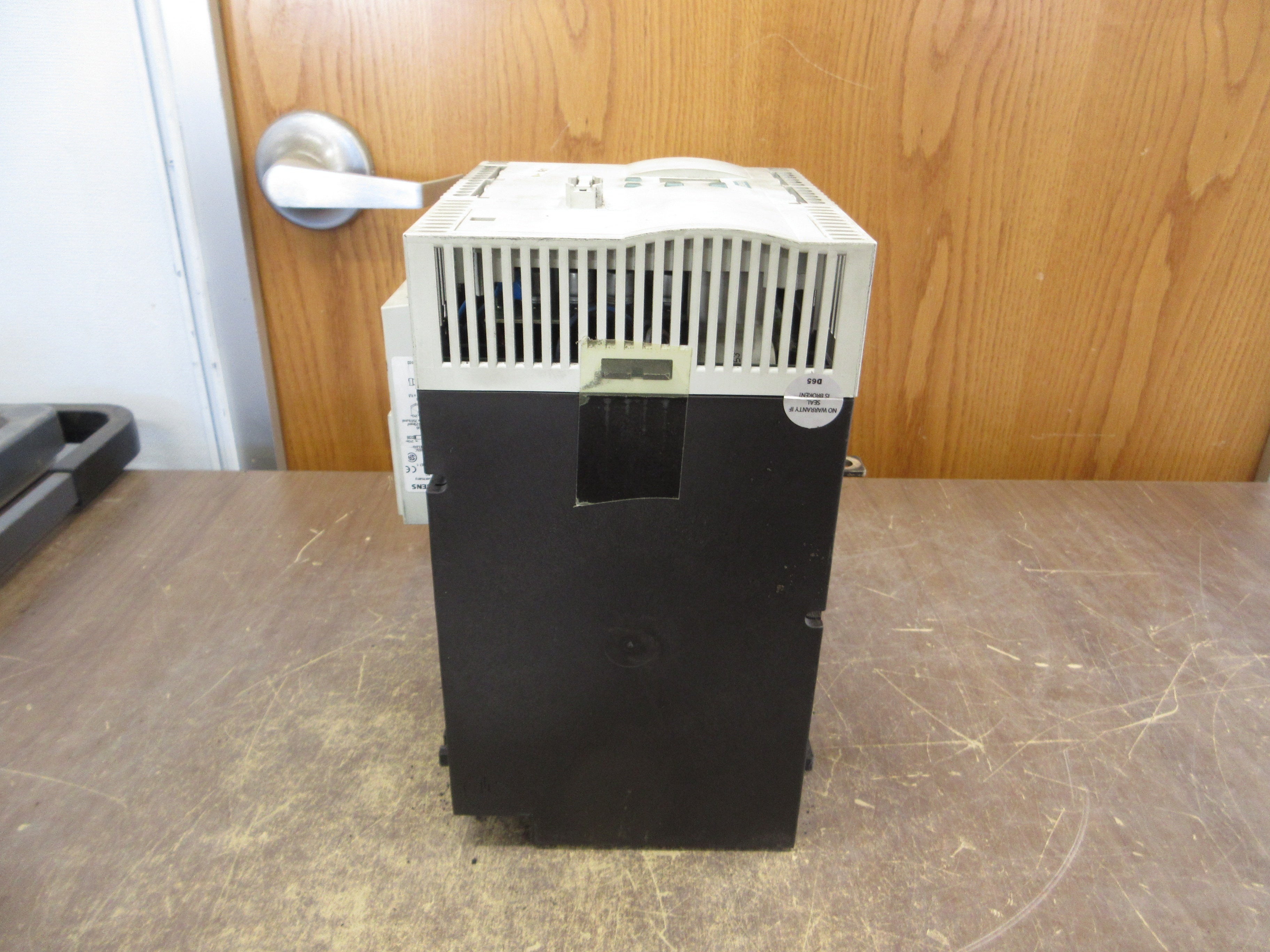 Siemens Sirius Soft Start 3RW4436-6BC34 100HP 200-460V 50/60Hz Used