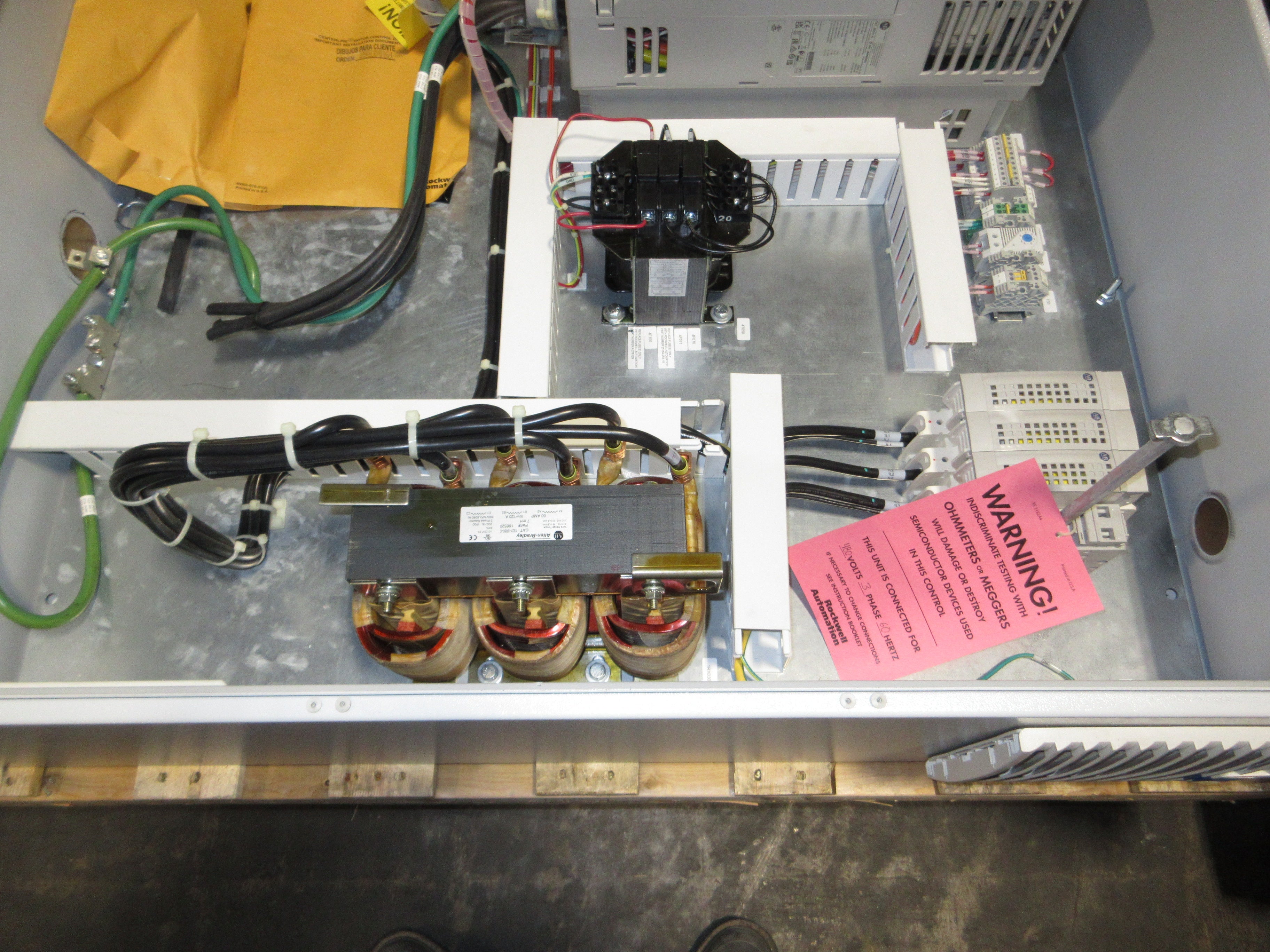 Rockwell Automation PowerFlex 755 AC Drive w/ Disconnect 50HP w/ Keypad Used