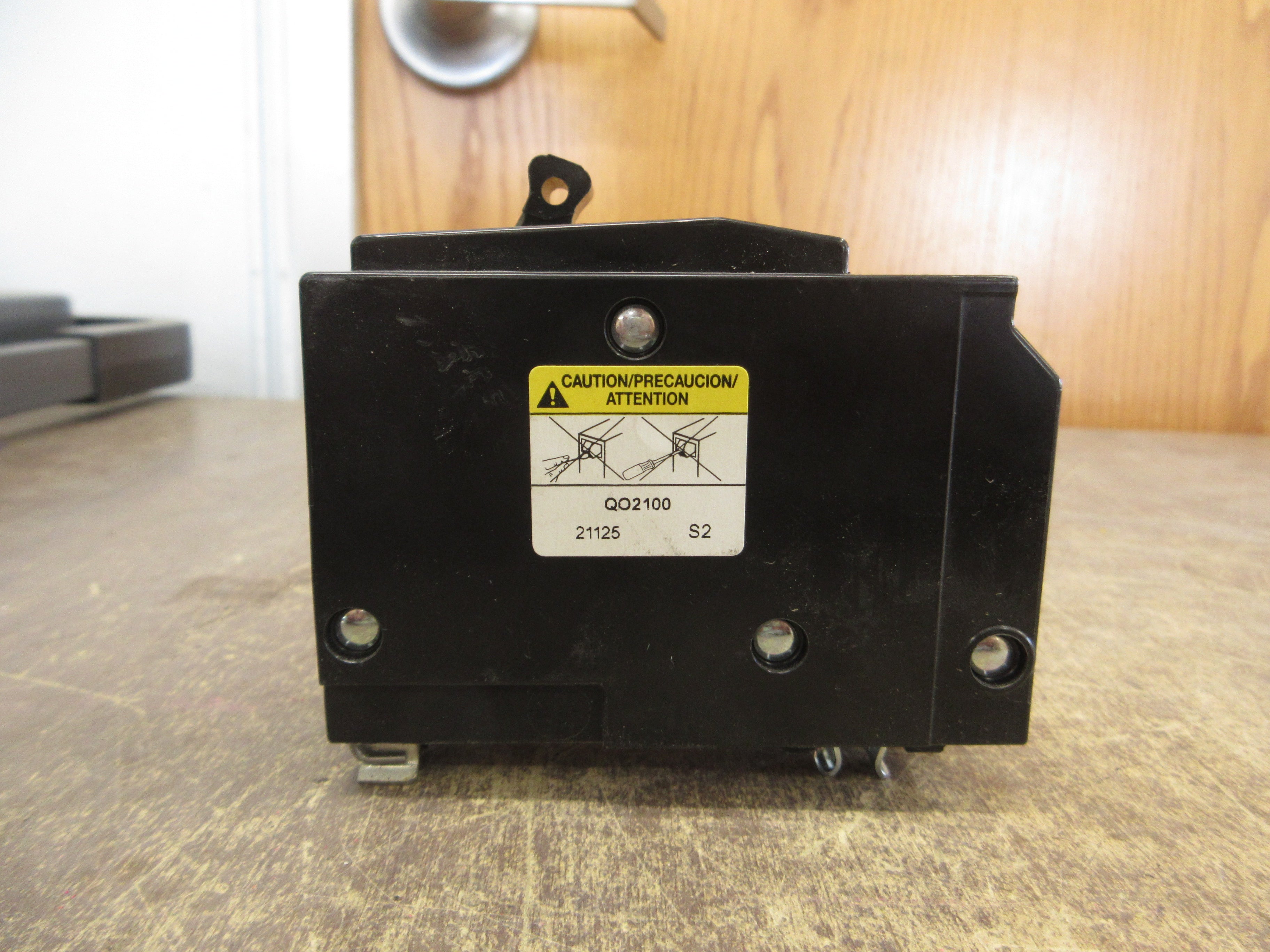 Square D Clip-On Circuit Breaker QO2100 100A 120/240V 2P Used