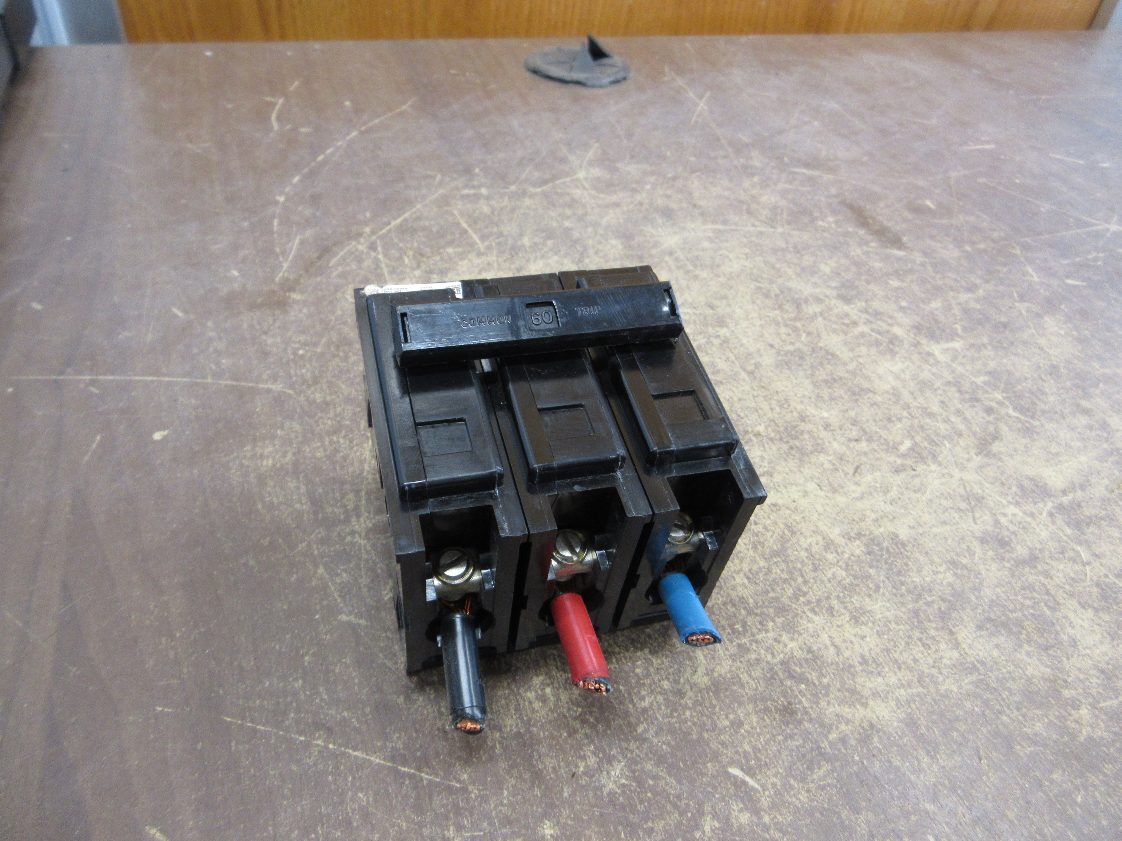 Cutler-Hammer Type BA Bolt-On Circuit Breaker BAB3060H 60A 240V 3P Used