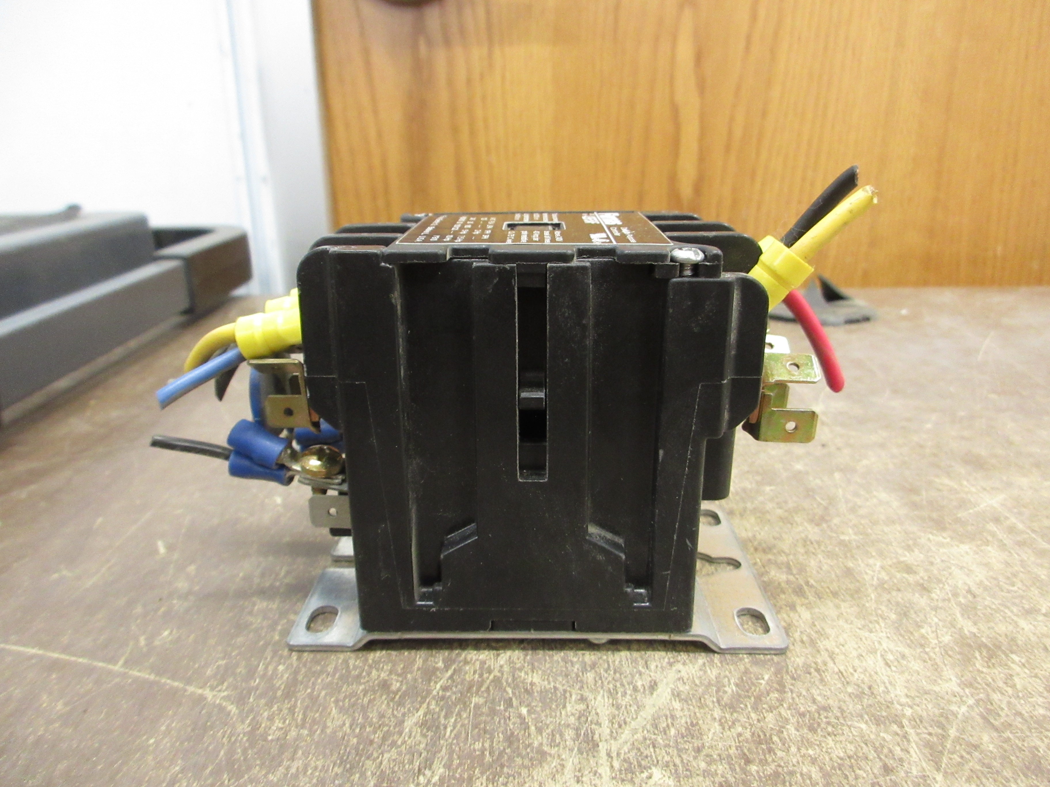 Furnas Definite Purpose Contactor 42BF35AF 120V Coil 30A 600V Used