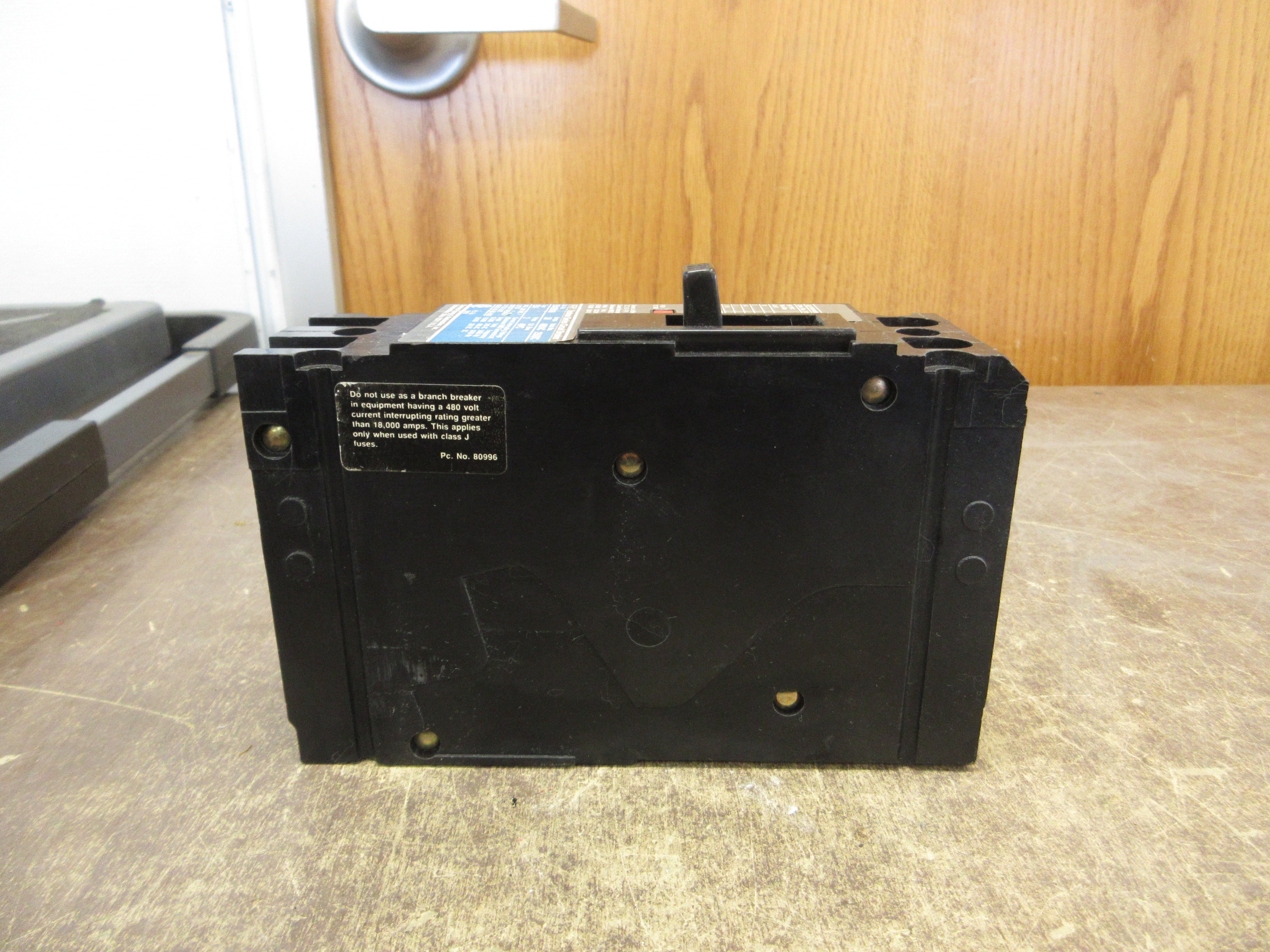 Siemens ITE Sentron Circuit Breaker ED42B030 30A 480V 2P Used
