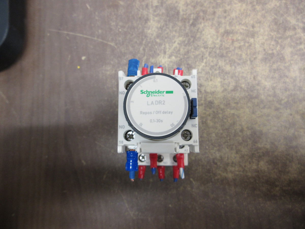 Schneider Electric Time Delay Relay LADR2 CAD32BD 24VDC Coil Range: 0.1-30s Used