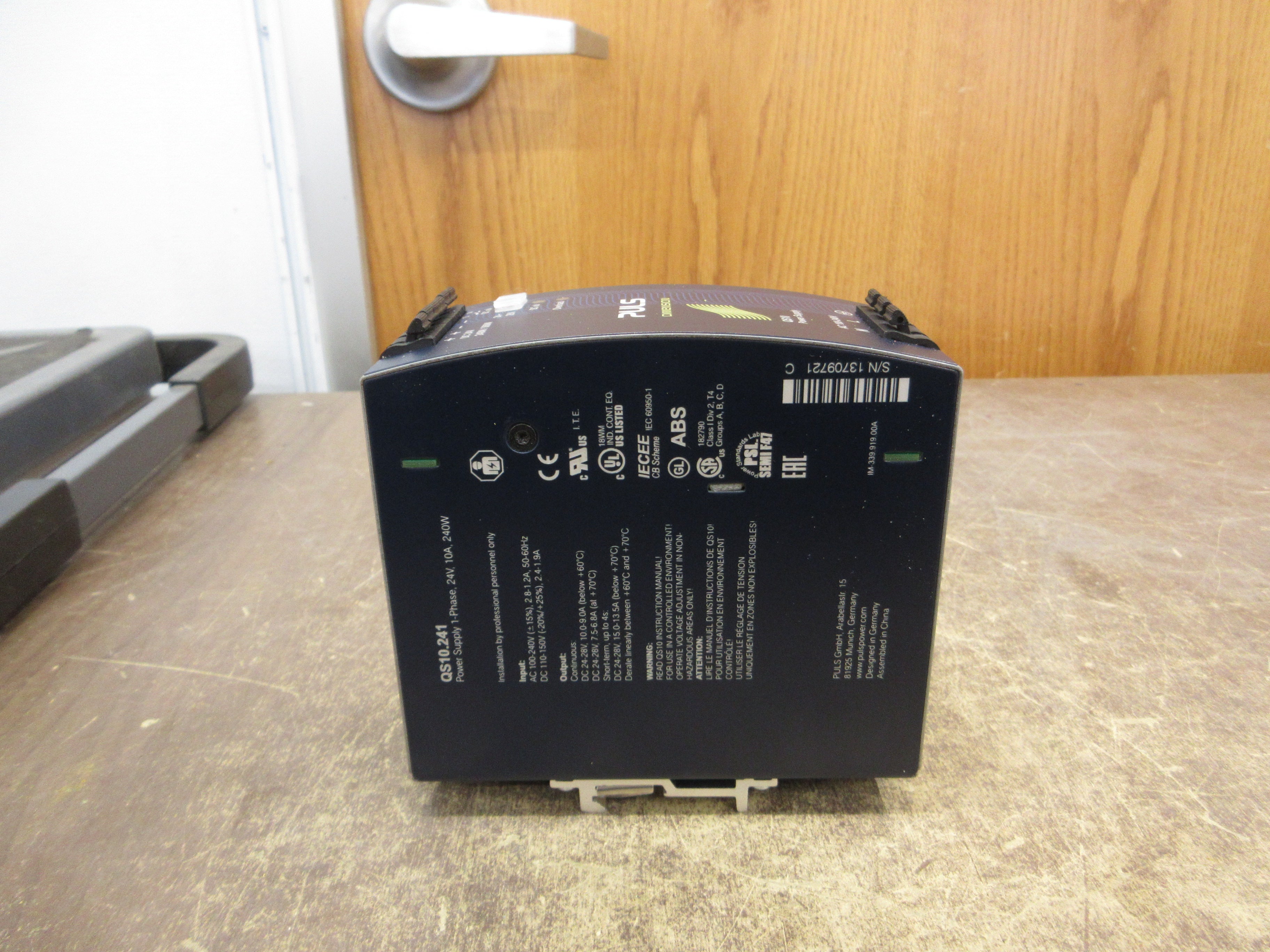 Puls Dimension Power Supply QS10.241 240W Output: 24-28 VDC 10-9A Used