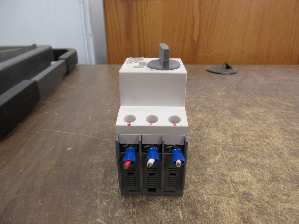 Cerus Industrial Manual Starter CMS-32H Trip: 4-32A Used