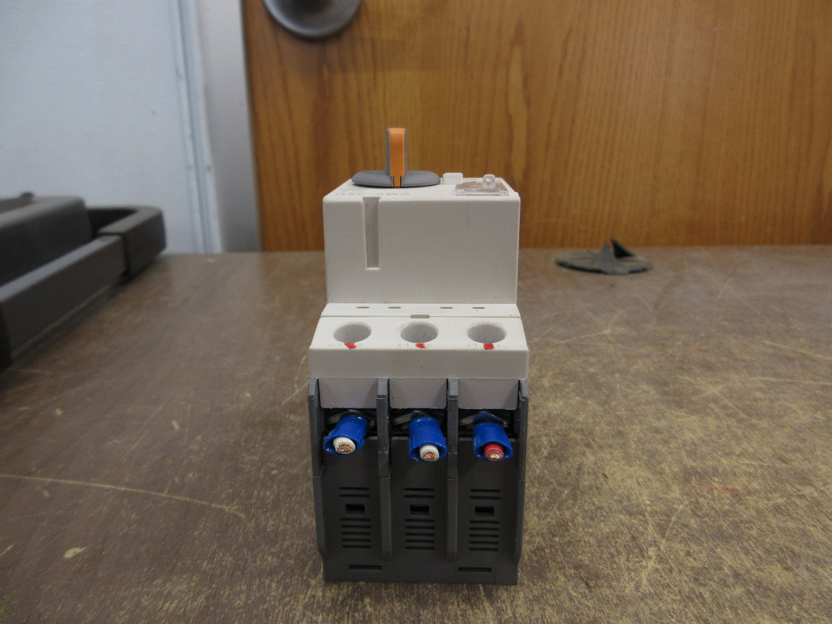 Cerus Industrial Manual Starter CMS-32H Trip: 4-32A Used