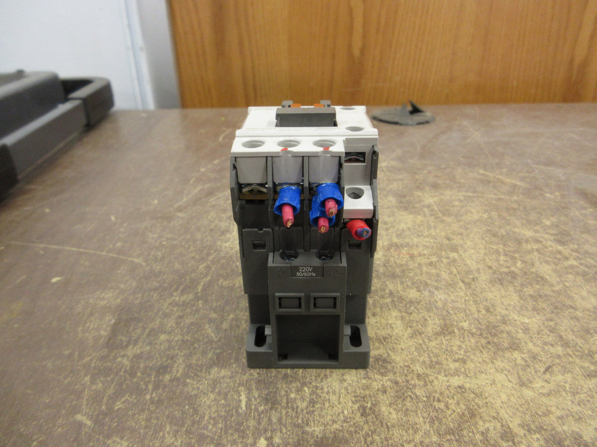 Cerus Industrial Mira Size 0 Contactor MRC-18b 220V Coil 40A 600V Used