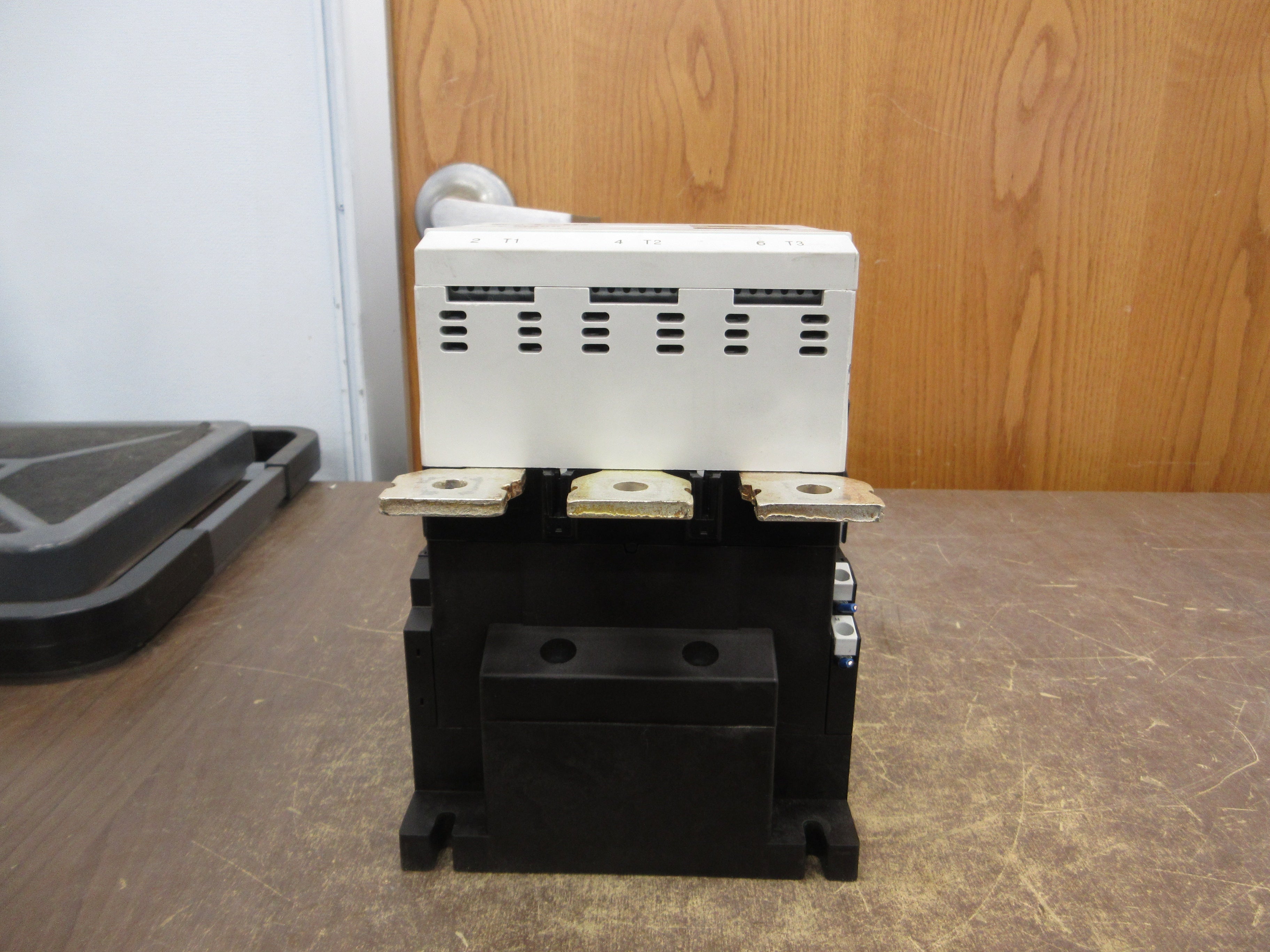 Eaton Contactor DIL M500 XTCE500M 24-48VDC Coil 550A 600V 3Ph Used