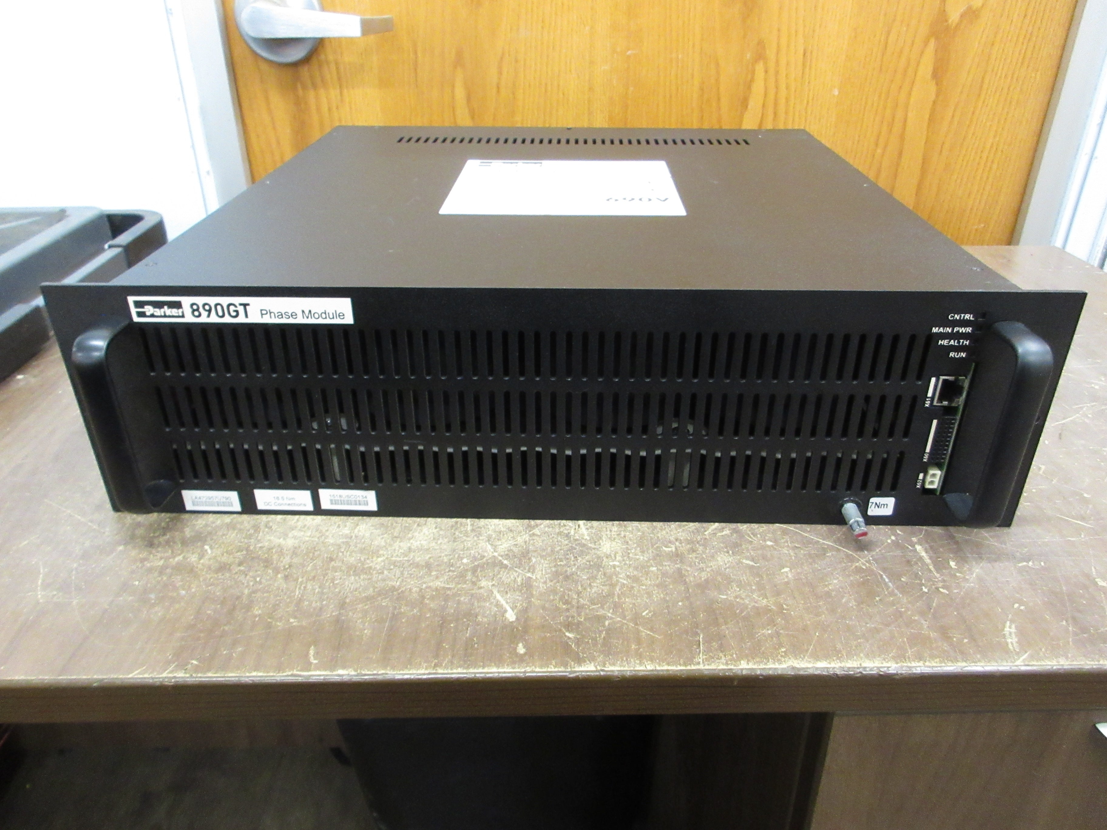 Parker 890GT Phase Module LA472957U790 Supply: 300-1200VDC Used