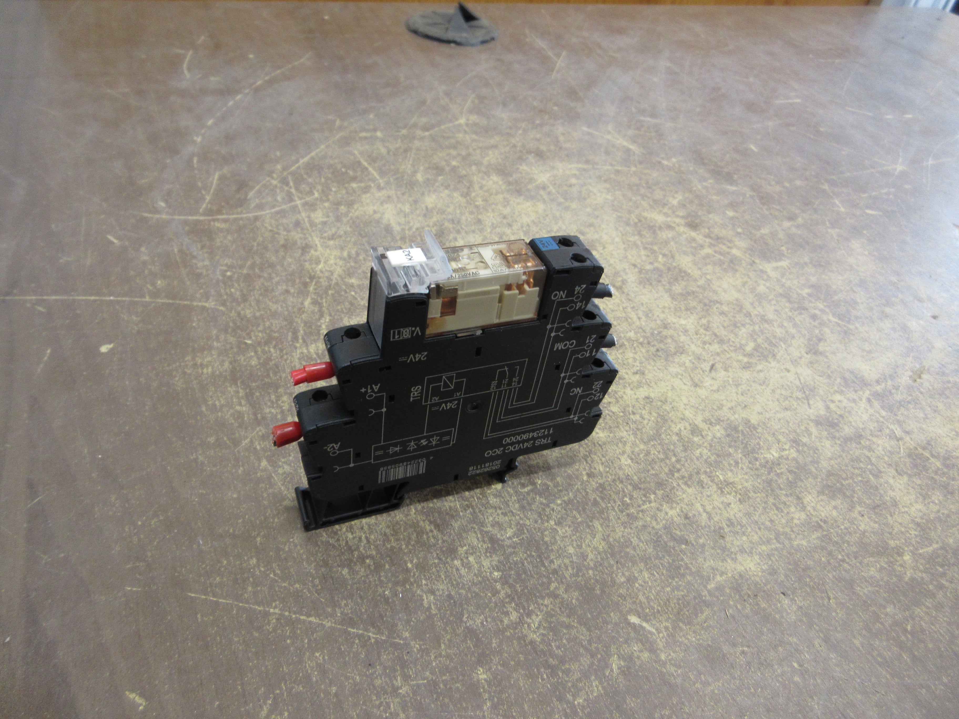 Weidmuller RCL424024 Relay 4058570000 24VDC Coil w/ Base Used
