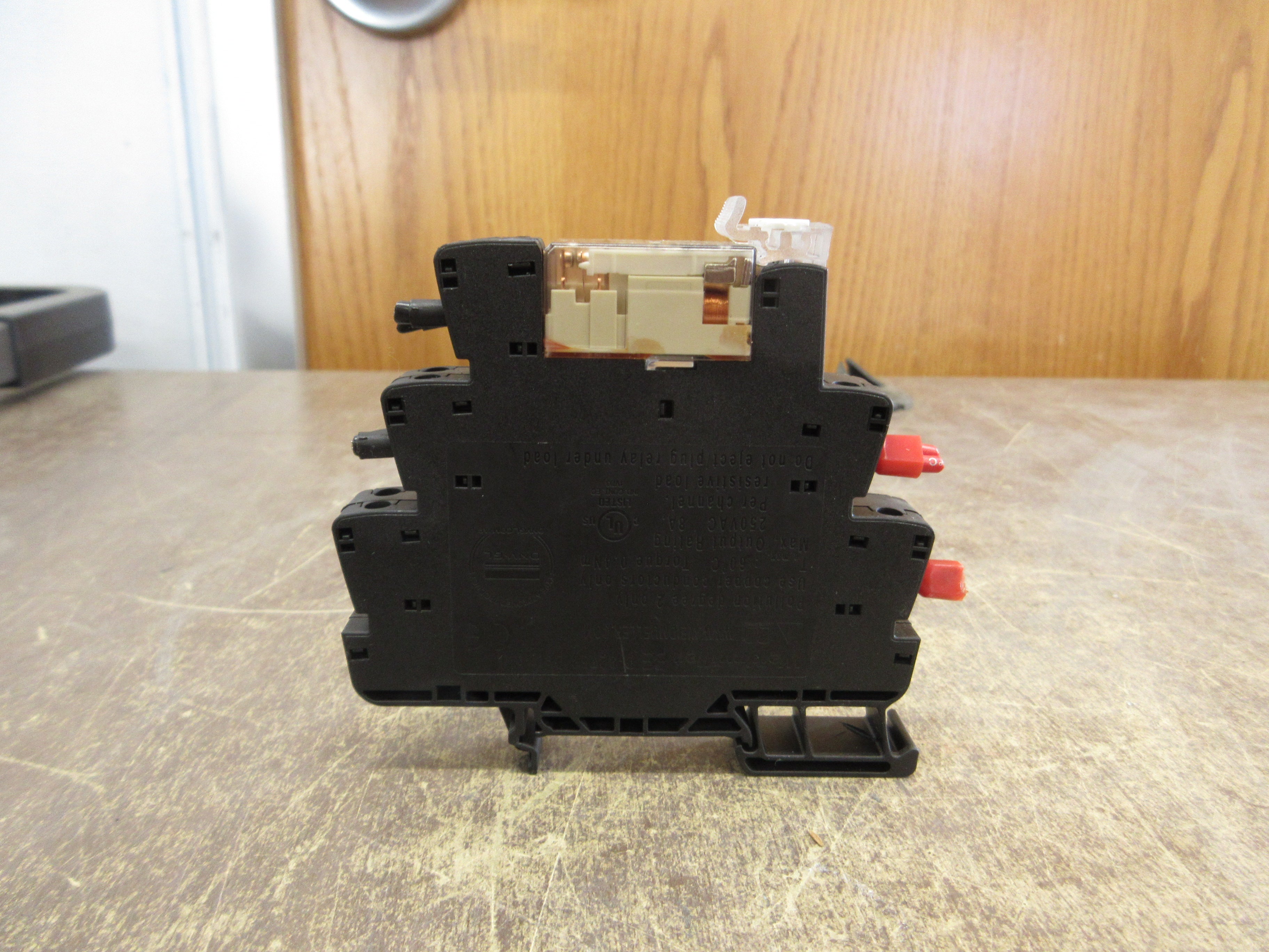 Weidmuller RCL424024 Relay 4058570000 24VDC Coil w/ Base Used