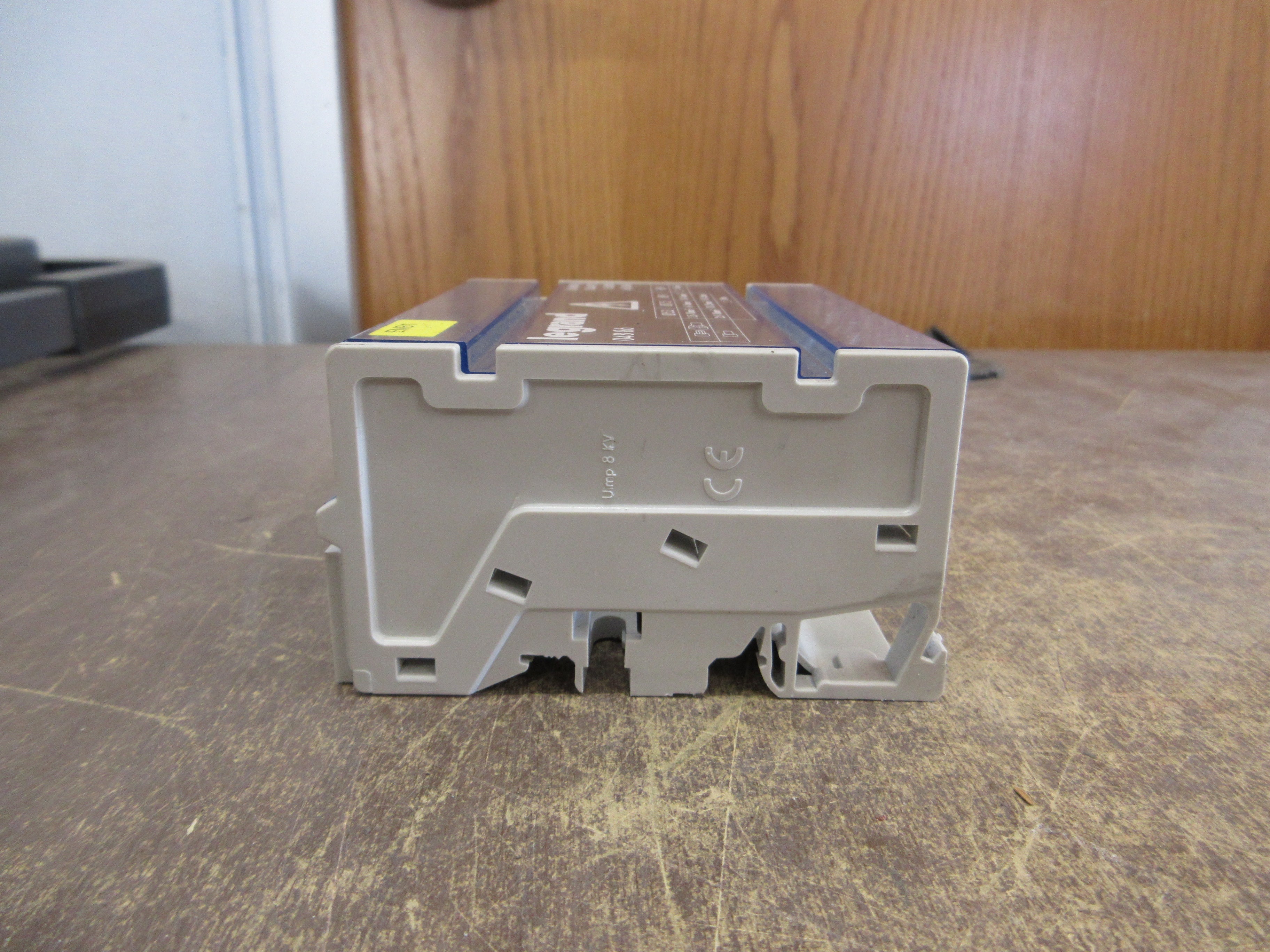 Legrand Terminal Block 048 86 125A 500V Used