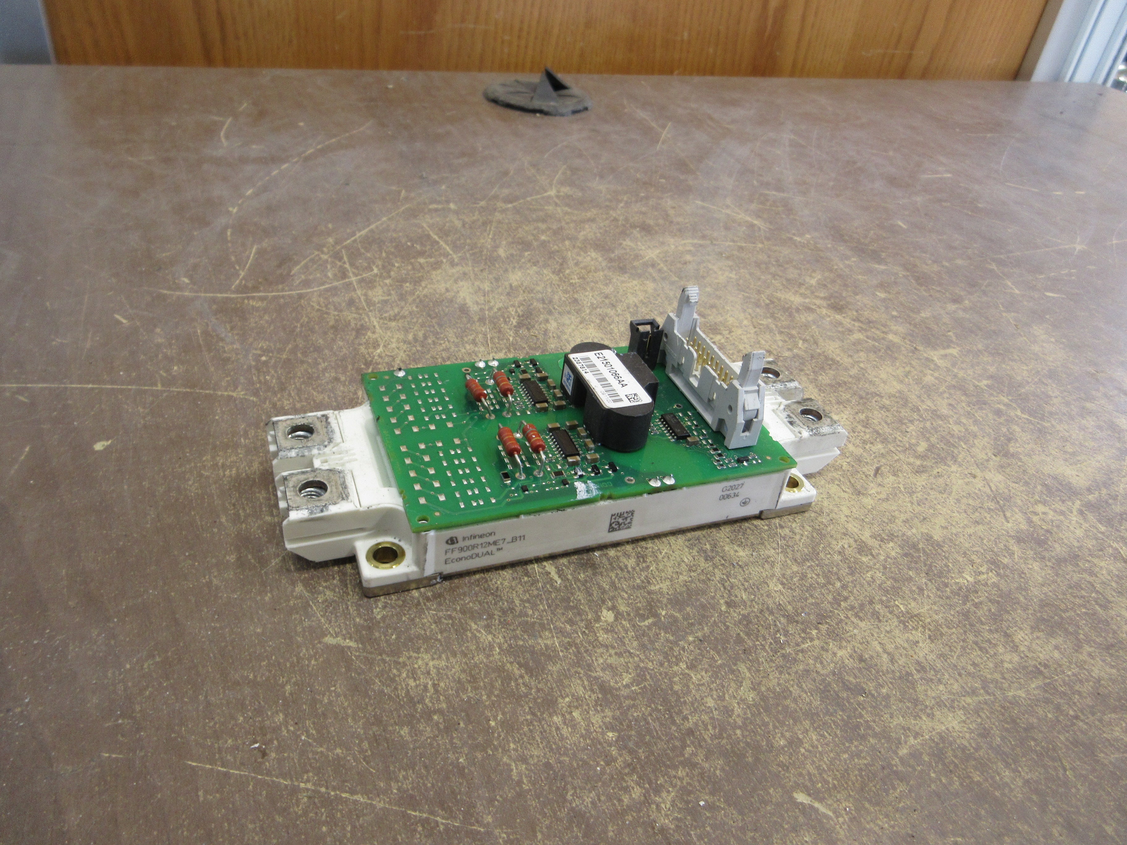 Infineon EconoDUAL IGBT Module FF900R12ME7_B11 w/ Control Board Used