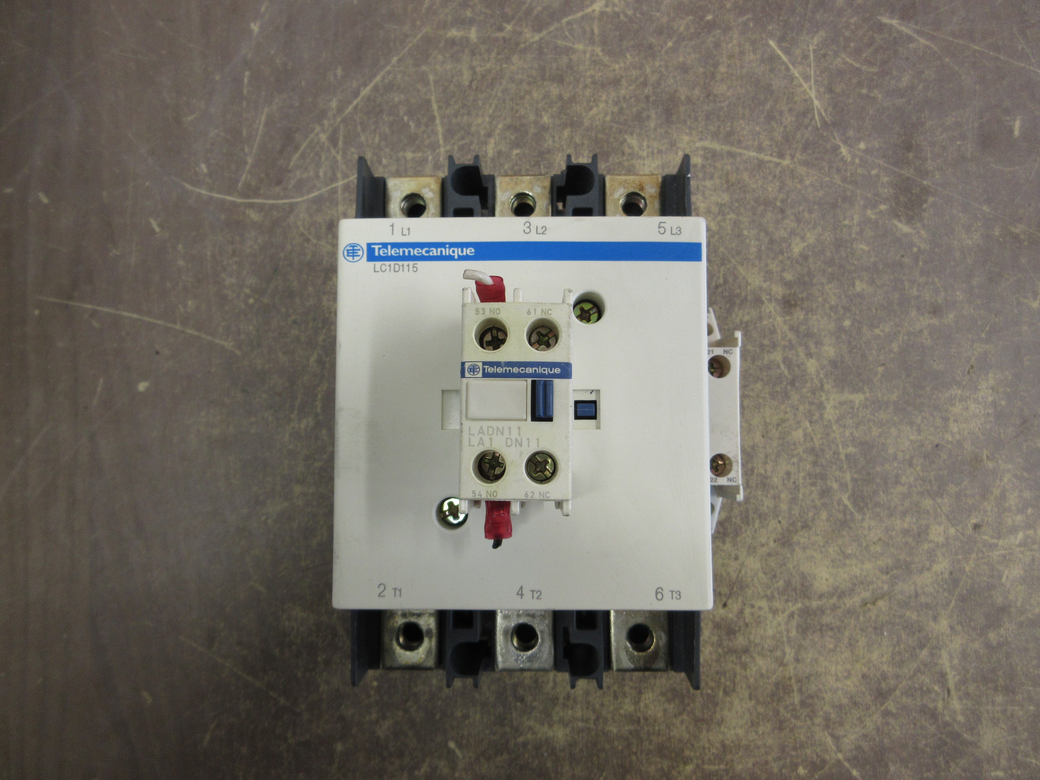 Telemecanique Contactor LC1D115 24V Coil 160A 600V (1) Aux Contact Block Used