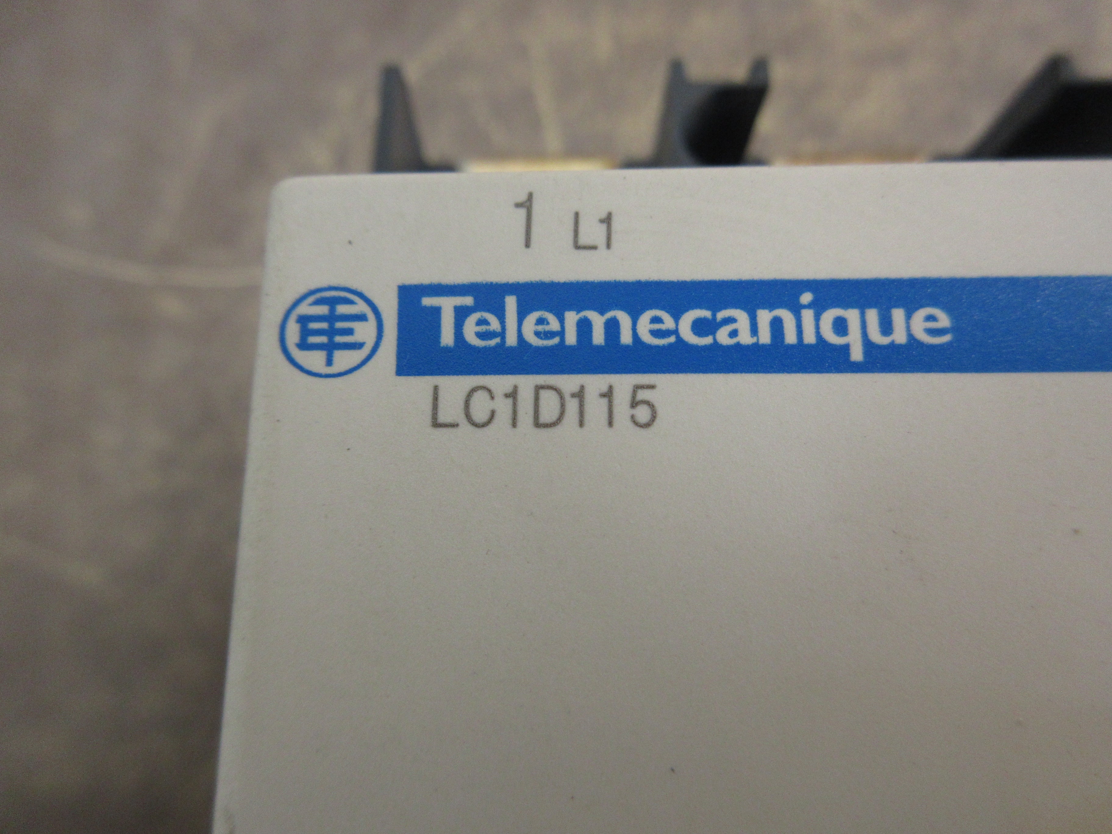 Telemecanique Contactor LC1D115 24V Coil 160A 600V (1) Aux Contact Block Used