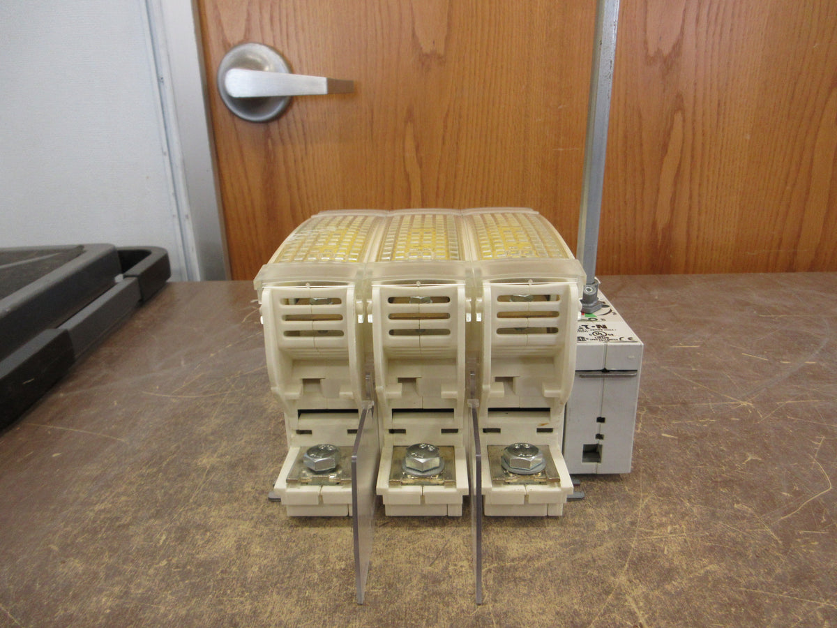 Eaton Fusible Disconnect Switch R9L3200FJ 200A 600V 3P (3) 150A Fuses Used
