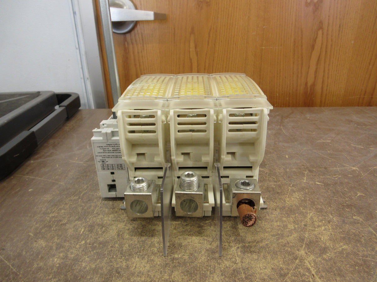 Eaton Fusible Disconnect Switch R9L3200FJ 200A 600V 3P (3) 150A Fuses Used