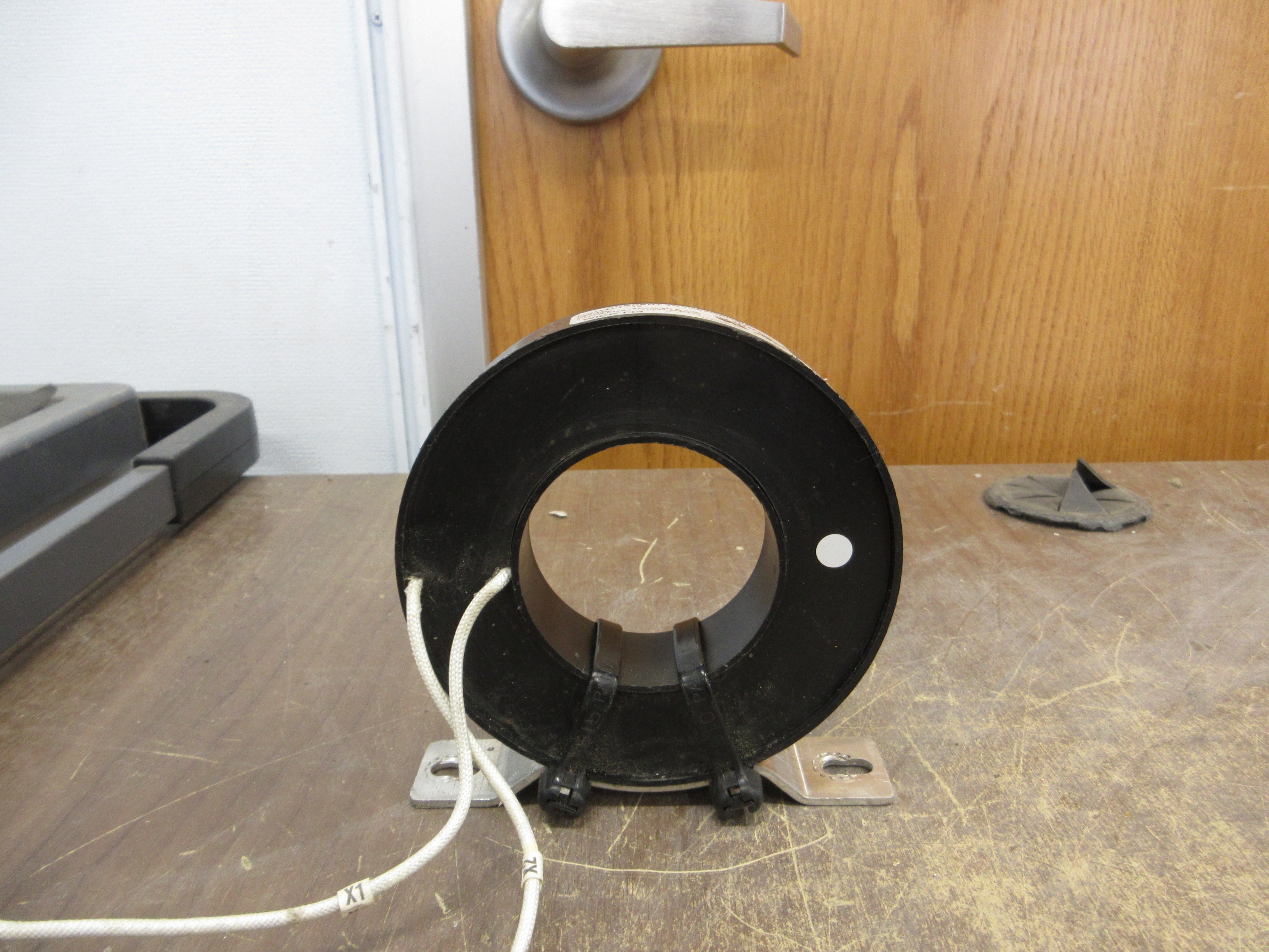 WICC Current Transformer MW1144-1-L18 Ratio 450:1A 600V 50-400Hz 10kV BIL Used
