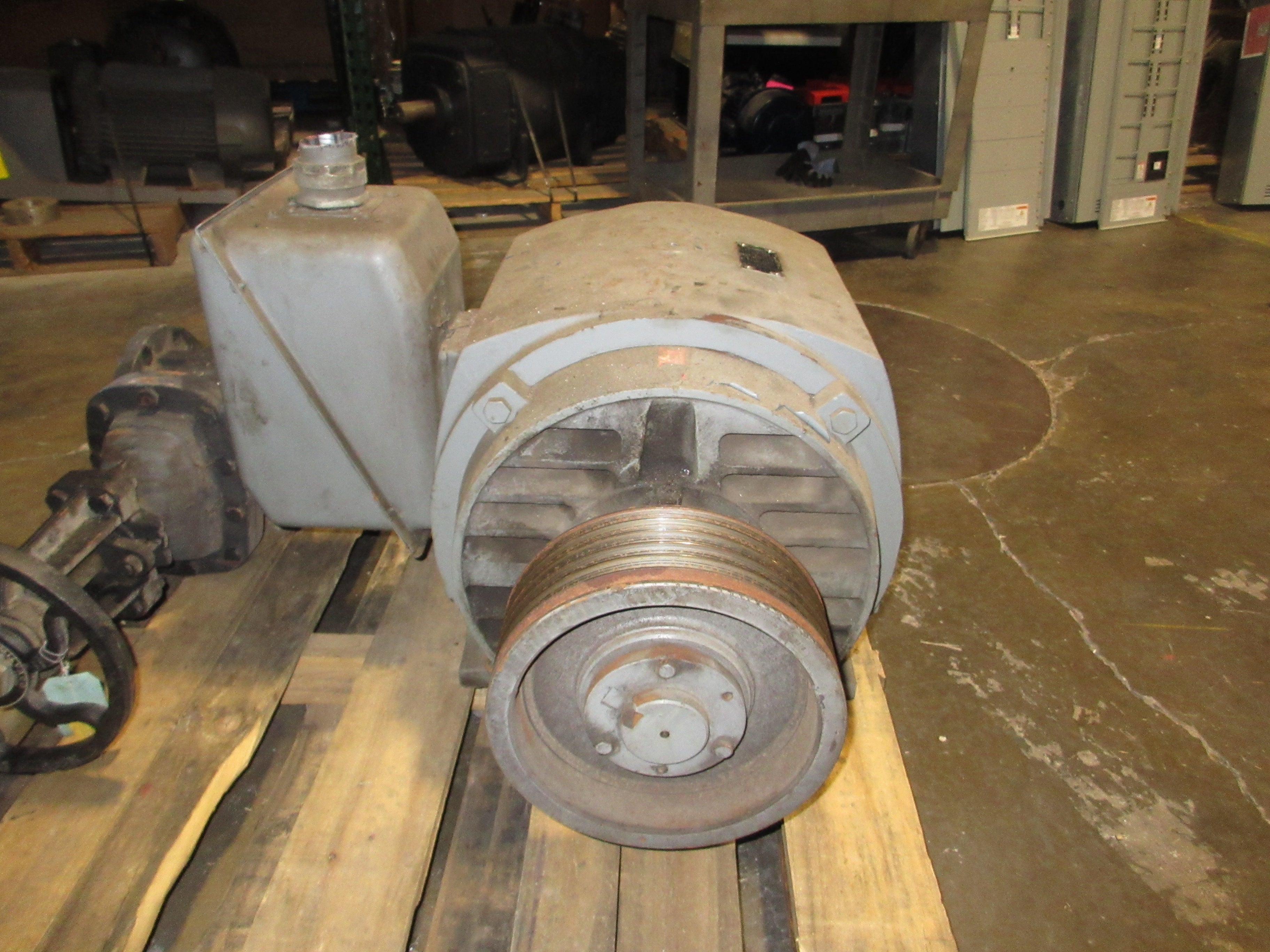 Toshiba Induction Motor B1004VGF3U4 100HP 1800RPM 230/460V 244/122A 4P 60Hz Used