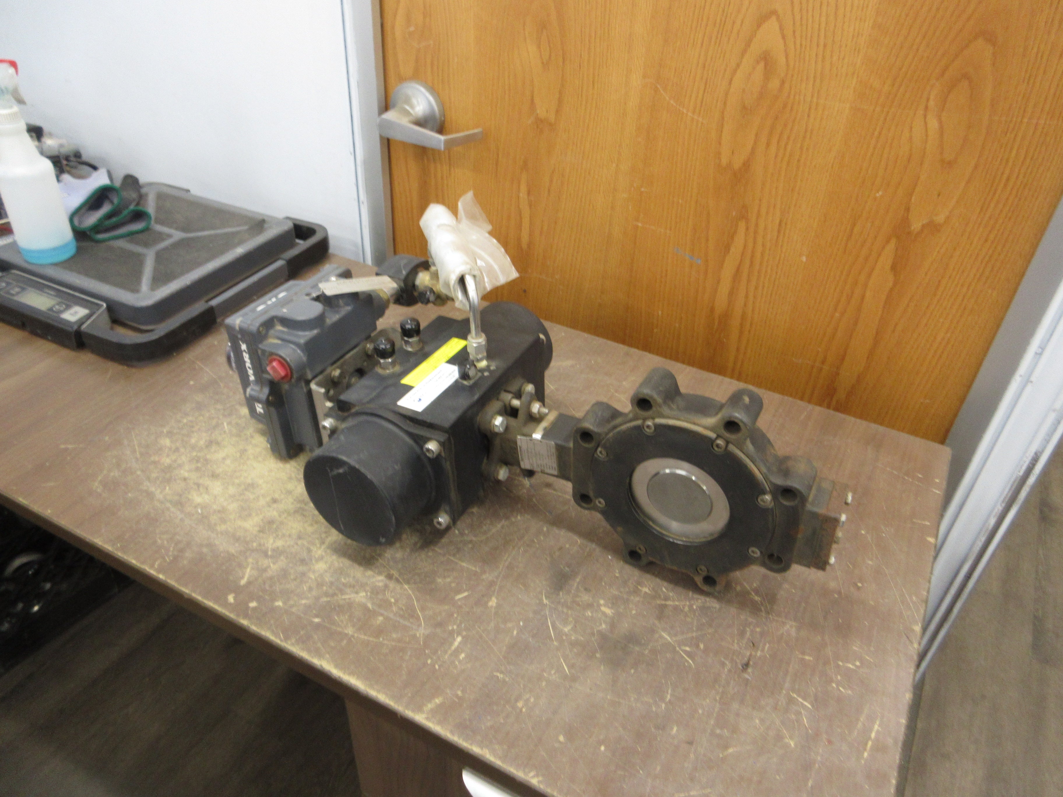 Keystone Actuated Valve w/ Positioner 36-0100L0A100A1-CAS00KBR1PFSAKB Size: 4"