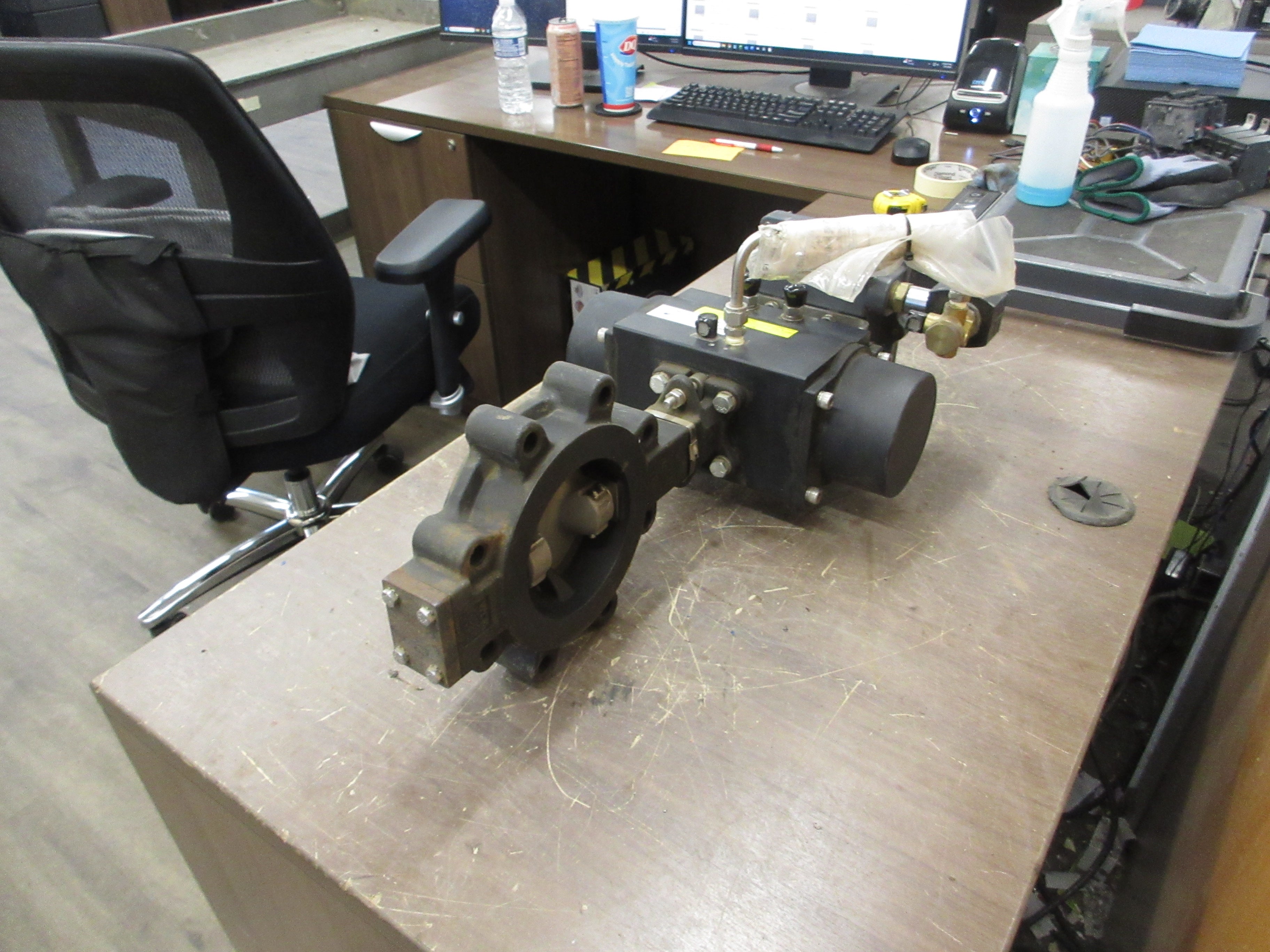 Keystone Actuated Valve w/ Positioner 36-0100L0A100A1-CAS00KBR1PFSAKB Size: 4"