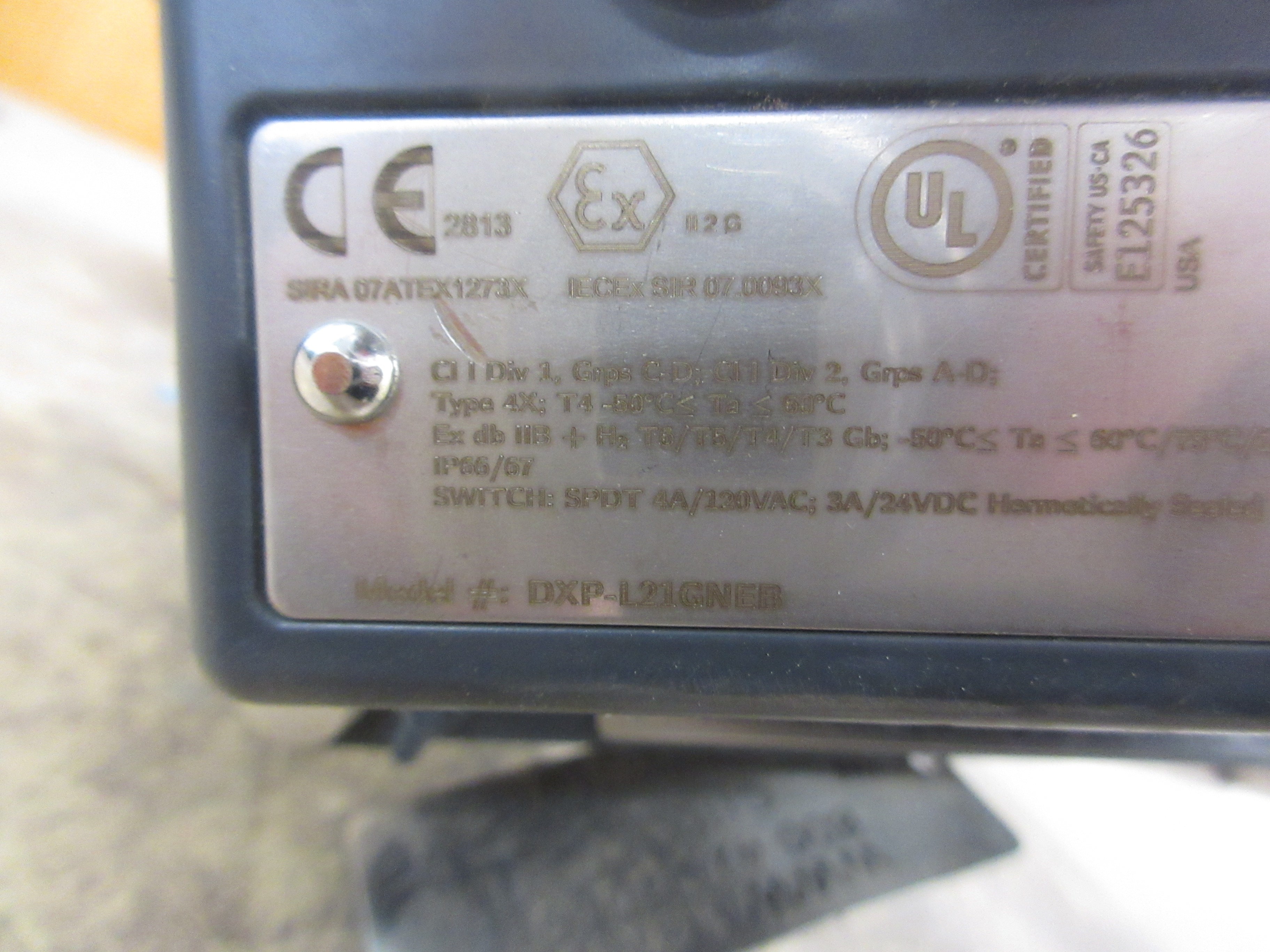 Keystone Actuated Valve w/ Positioner 36-0100L0A100A1-CAS00KBR1PFSAKB Size: 4"