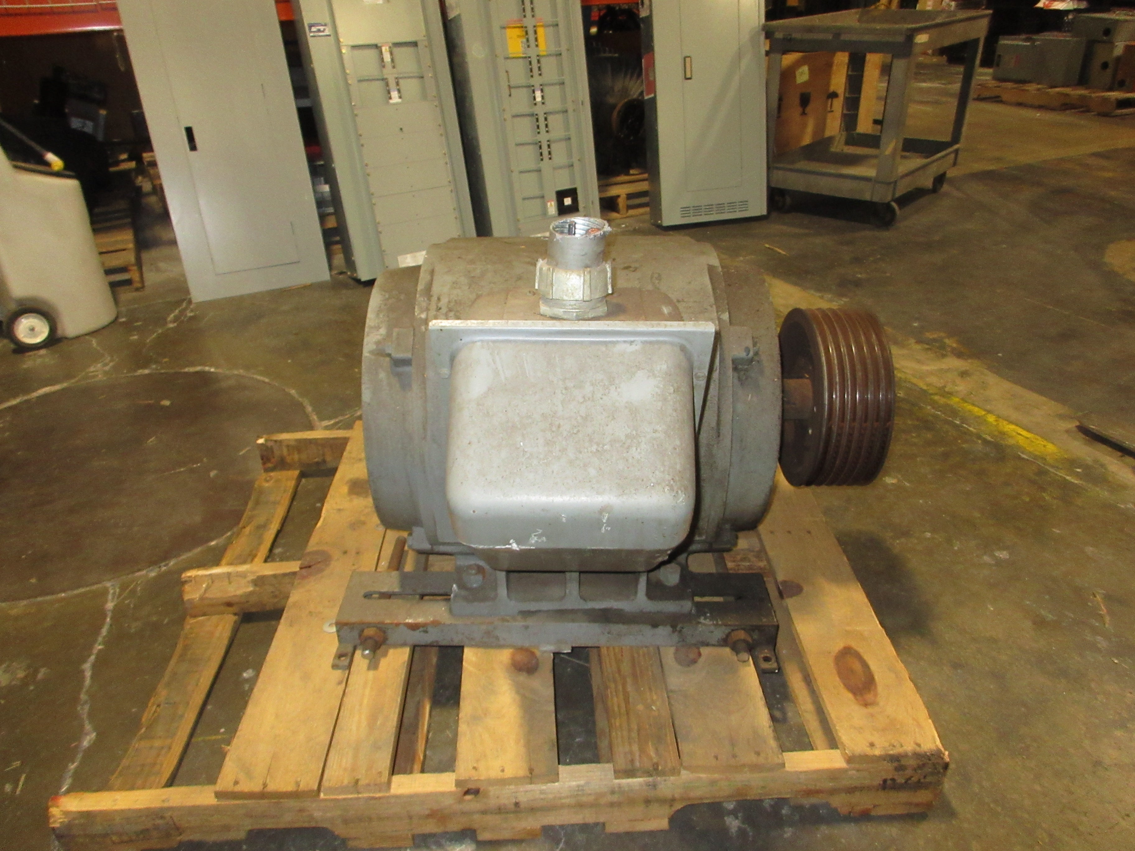 Toshiba Induction Motor B1004VGF3U4 100HP 1800RPM 230/460V 244/122A 60Hz 4P Used
